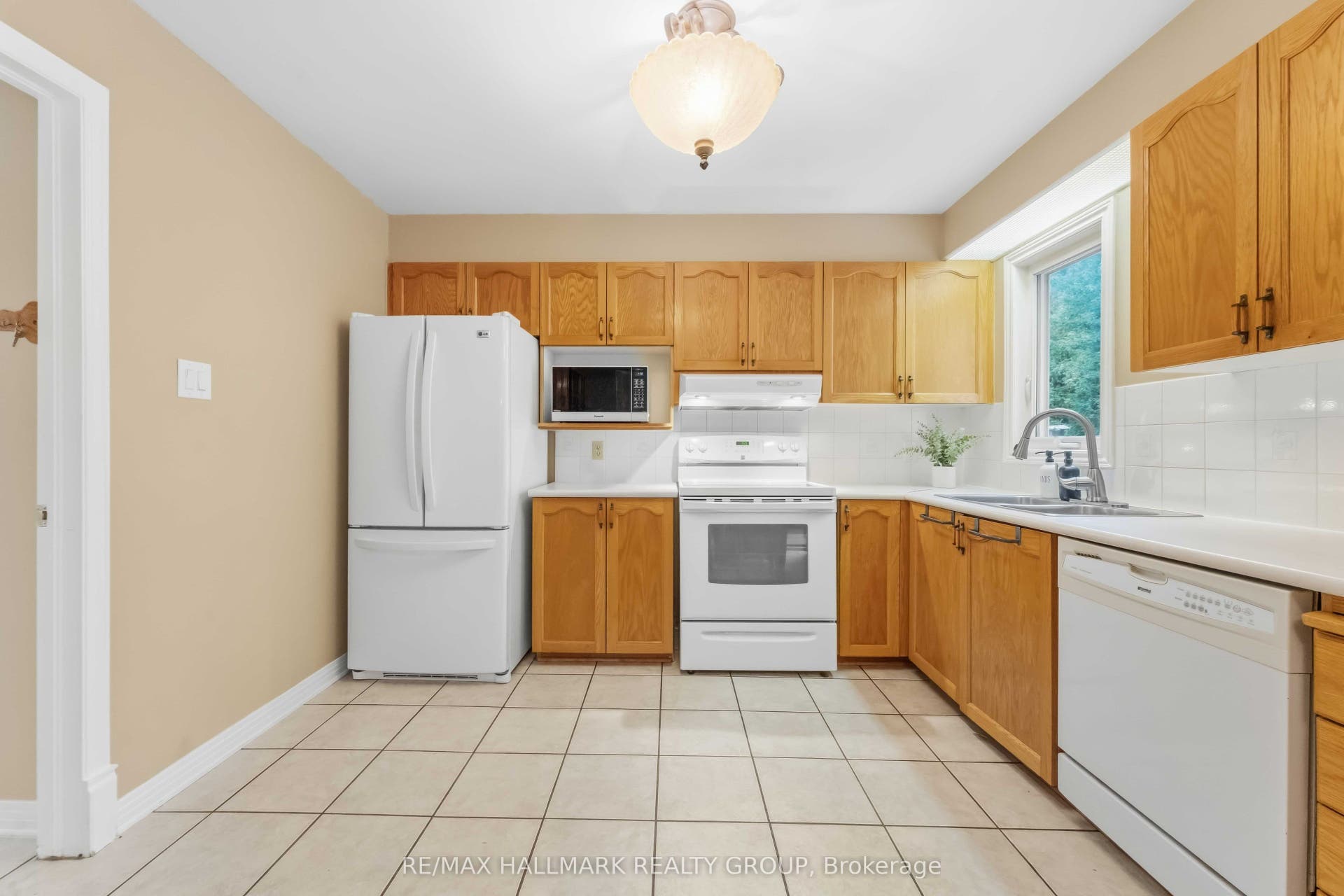 2053 ROLLING BROOK Drive, Orleans - Convent Glen And Area, Ottawa ON K1W 1C9