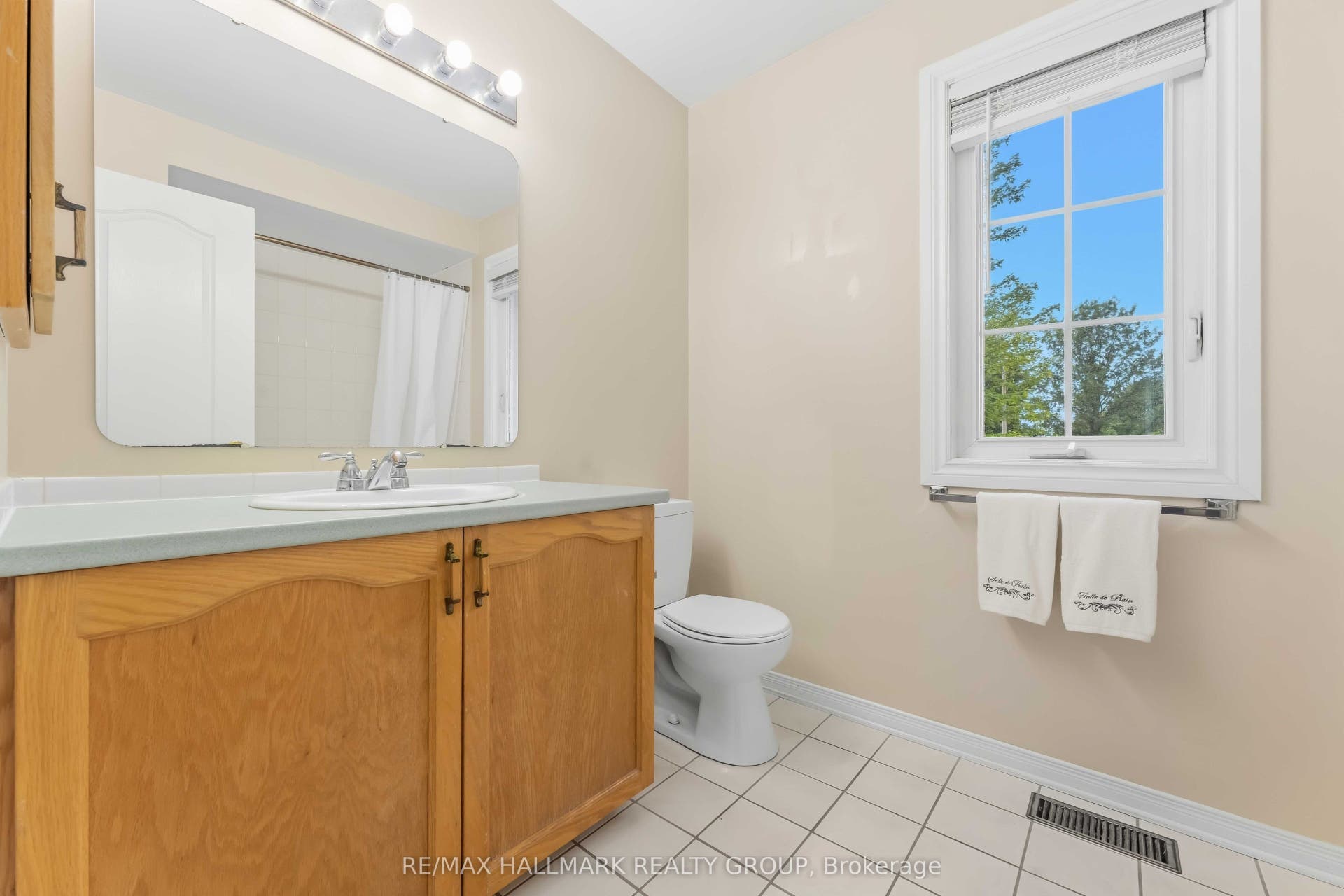 2053 ROLLING BROOK Drive, Orleans - Convent Glen And Area, Ottawa ON K1W 1C9