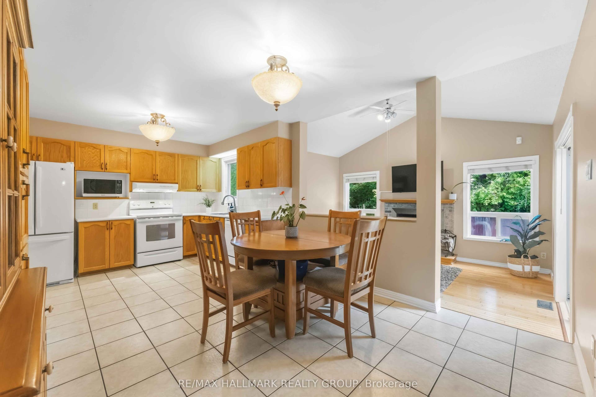 2053 ROLLING BROOK Drive, Orleans - Convent Glen And Area, Ottawa ON K1W 1C9