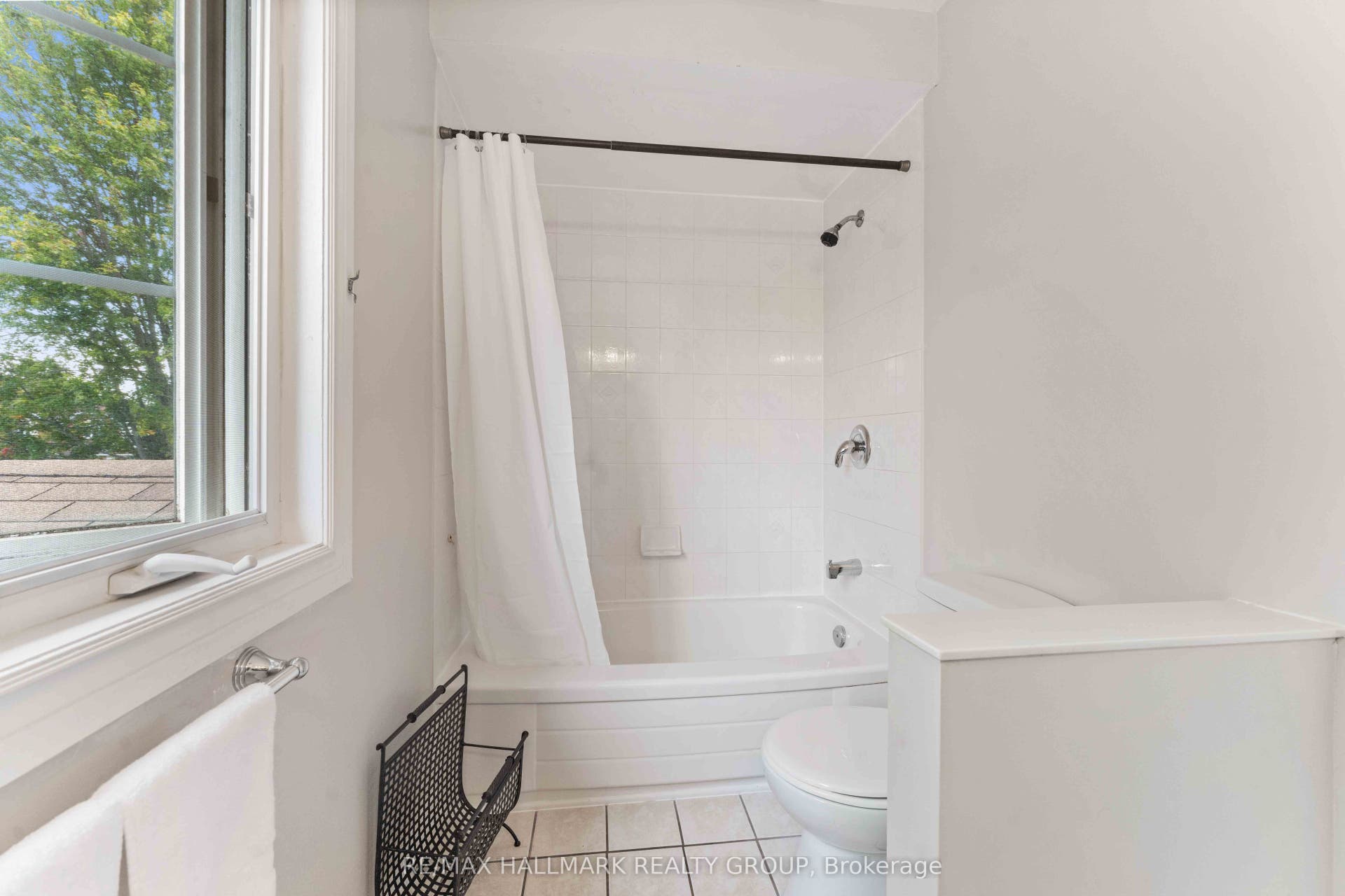 2053 ROLLING BROOK Drive, Orleans - Convent Glen And Area, Ottawa ON K1W 1C9