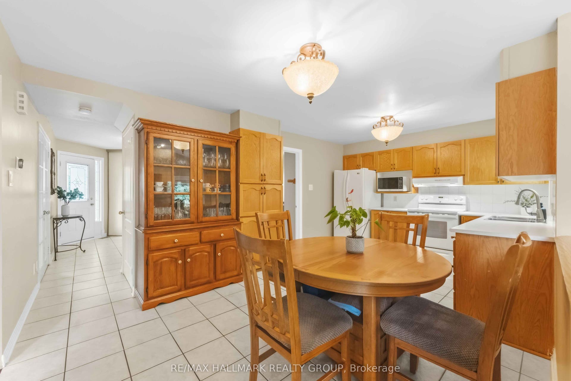 2053 ROLLING BROOK Drive, Orleans - Convent Glen And Area, Ottawa ON K1W 1C9