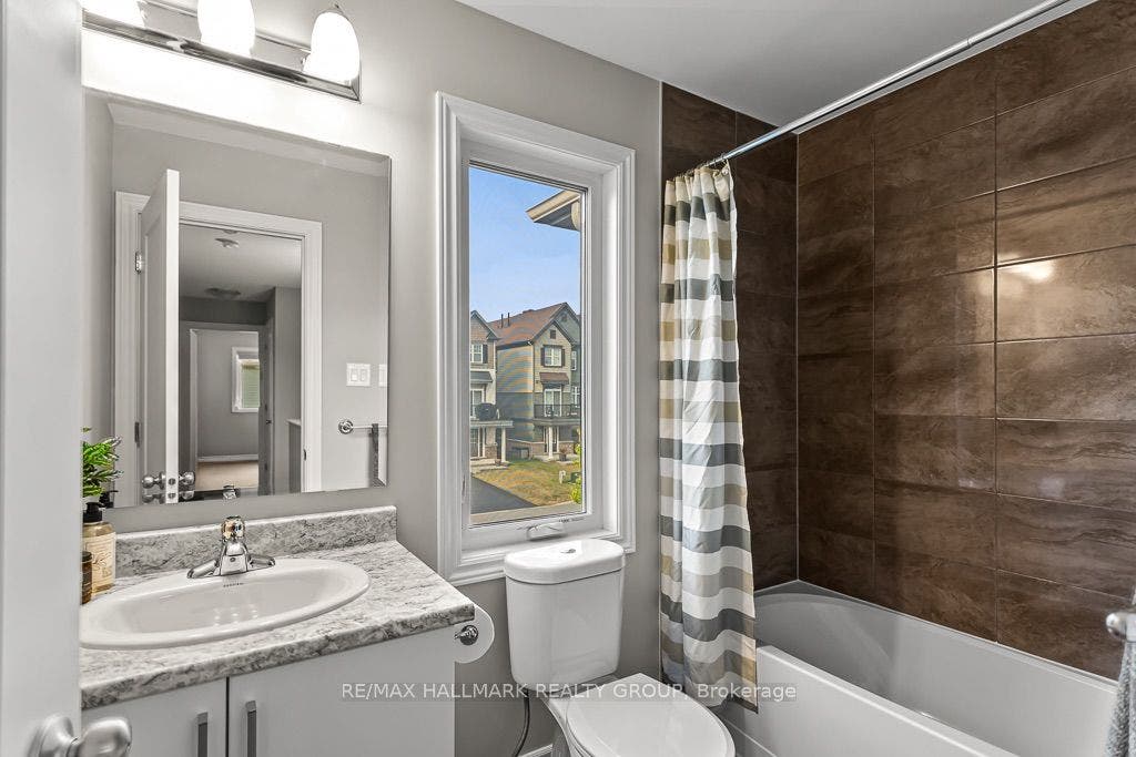 523 Thimbleberry Row, Orleans - Cumberland And Area, Ottawa ON K4A 1C2
