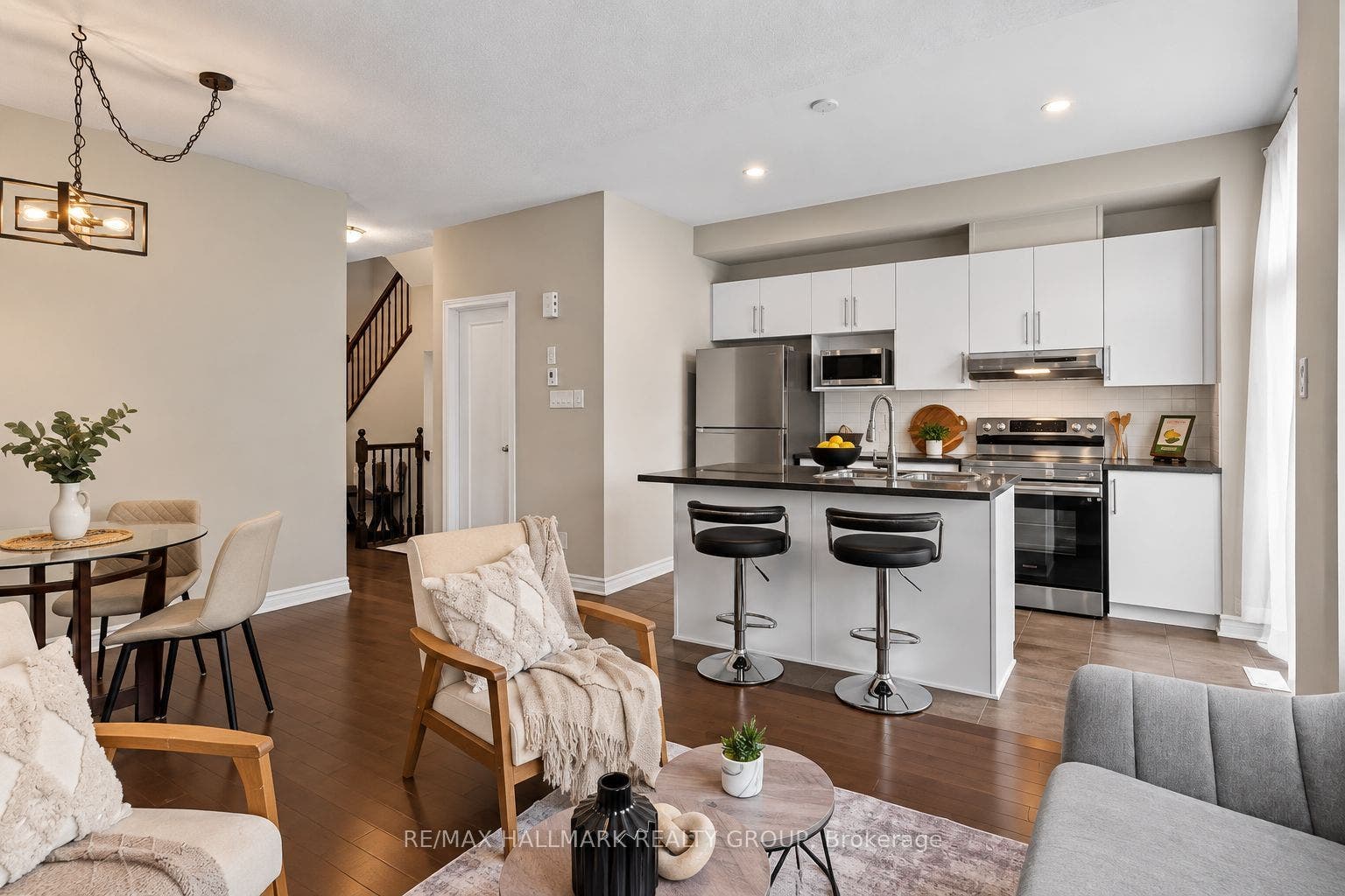523 Thimbleberry Row, Orleans - Cumberland And Area, Ottawa ON K4A 1C2