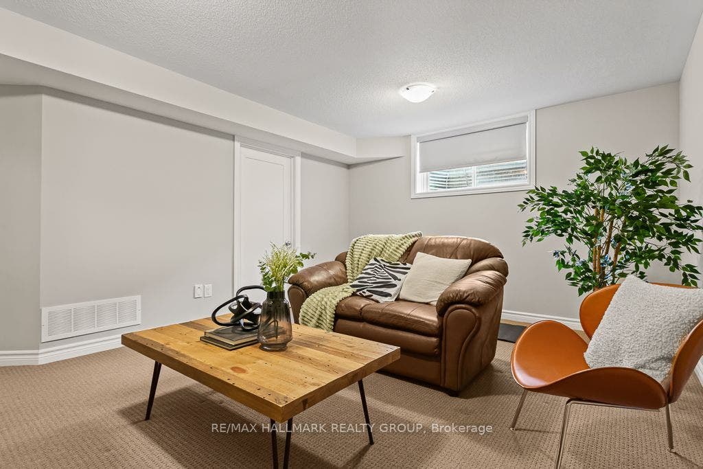 523 Thimbleberry Row, Orleans - Cumberland And Area, Ottawa ON K4A 1C2