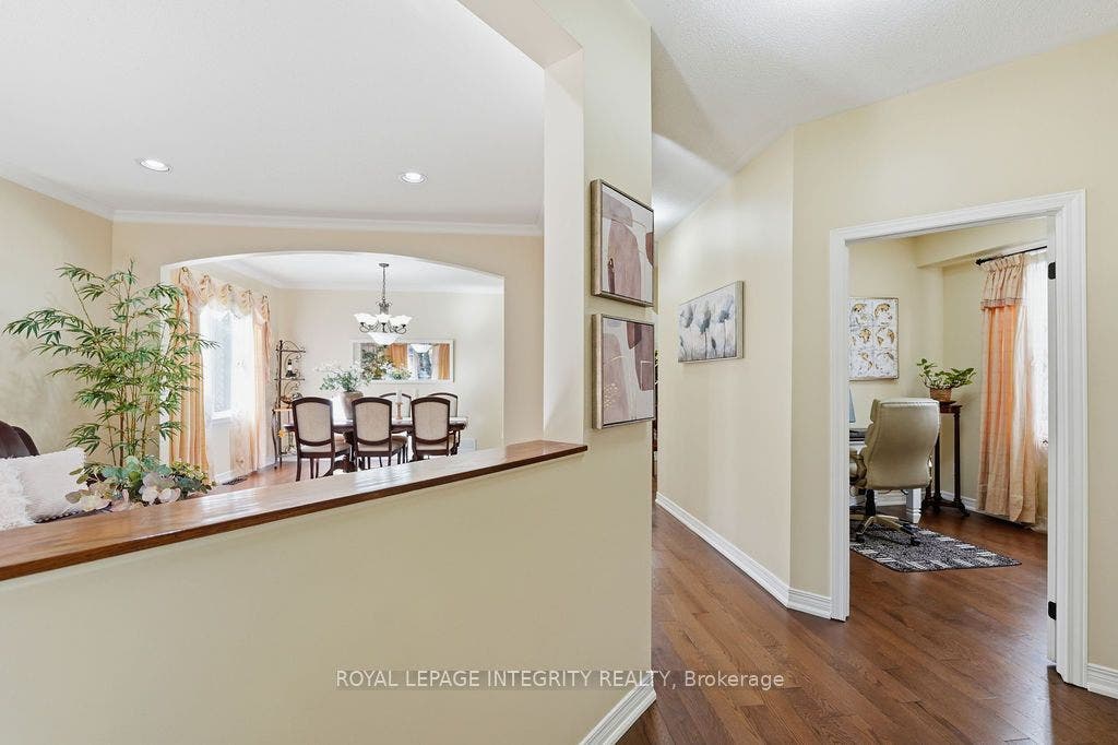 92 Maricona Way, Kanata, Ottawa ON K2T 1H3