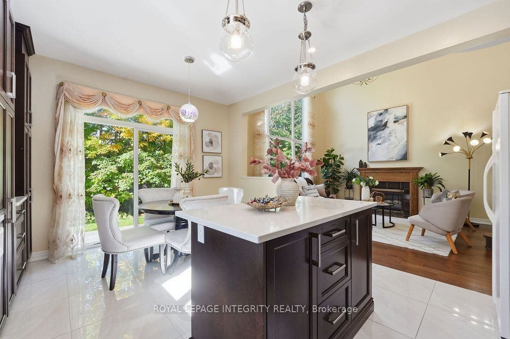 92 Maricona Way, Kanata, Ottawa ON K2T 1H3