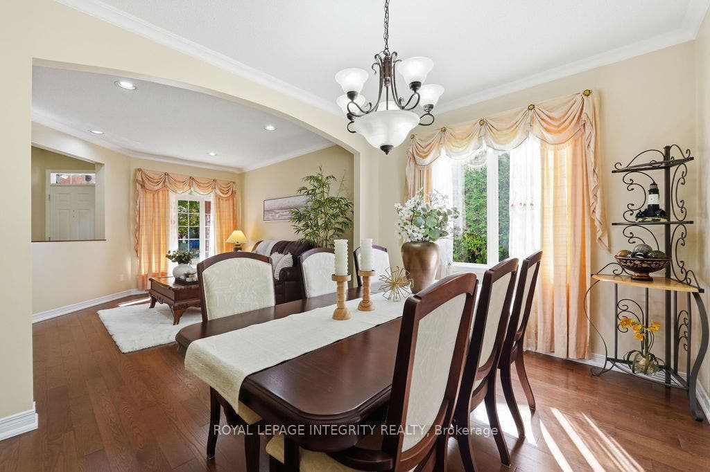 92 Maricona Way, Kanata, Ottawa ON K2T 1H3