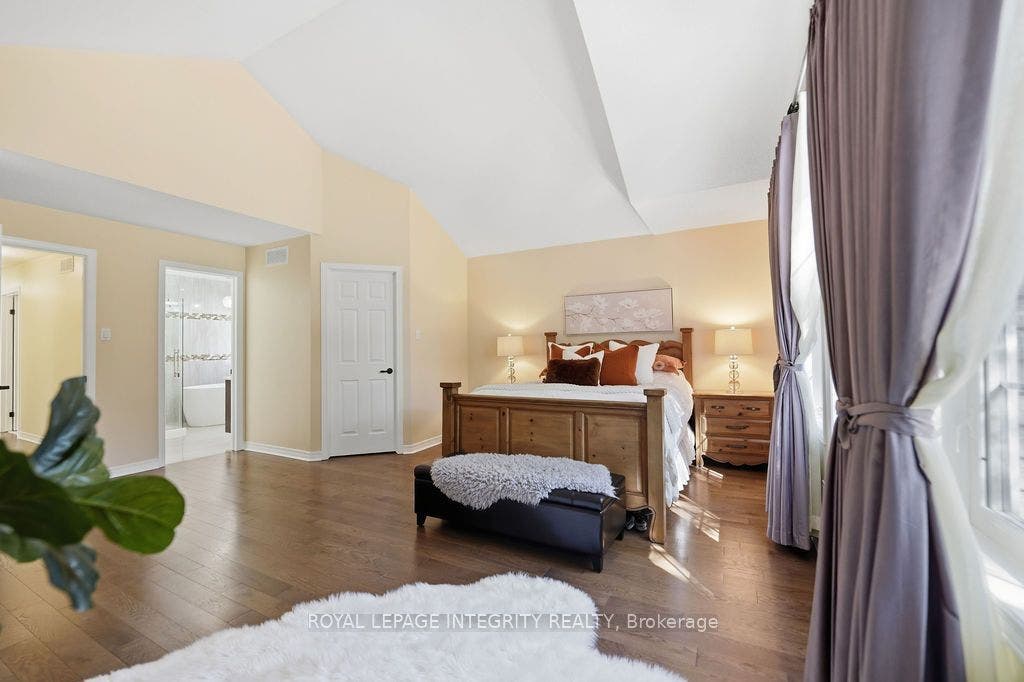 92 Maricona Way, Kanata, Ottawa ON K2T 1H3
