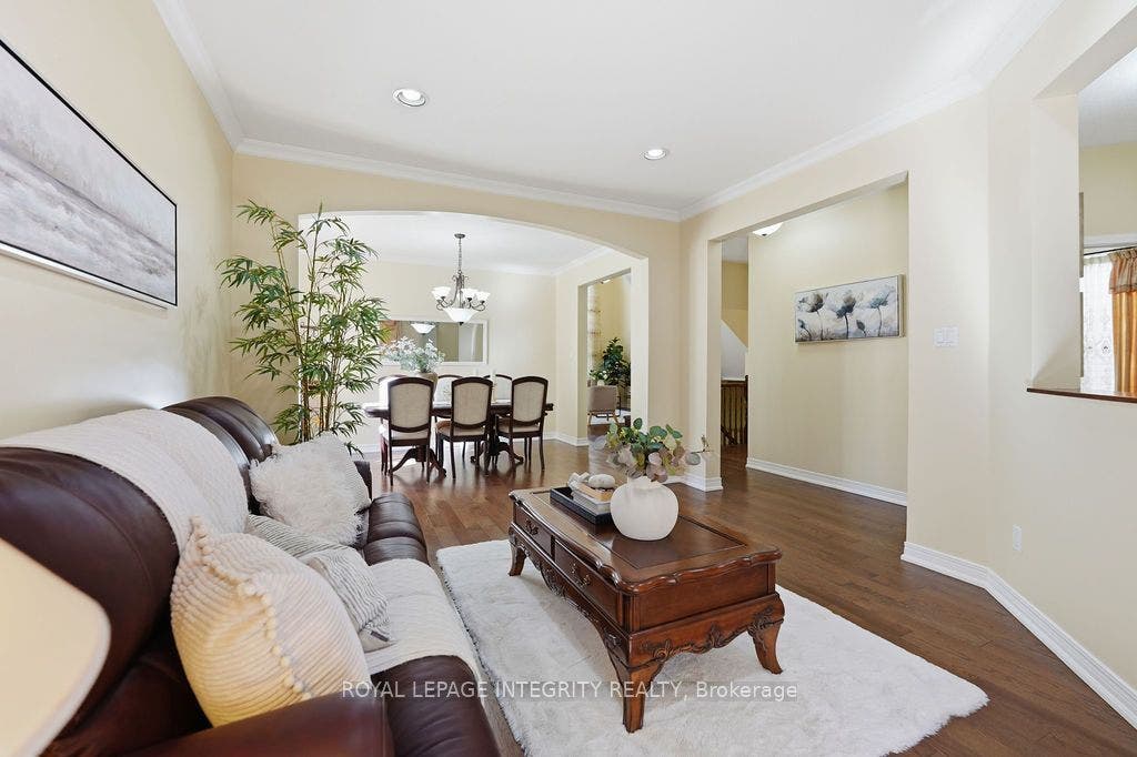 92 Maricona Way, Kanata, Ottawa ON K2T 1H3
