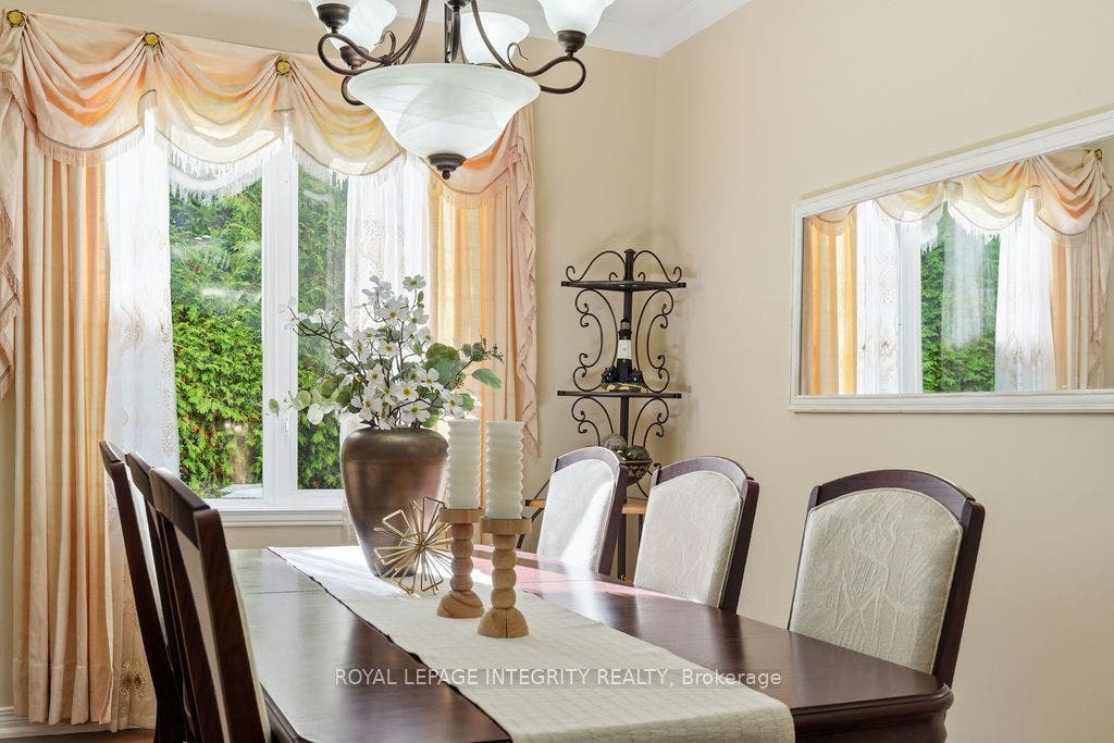 92 Maricona Way, Kanata, Ottawa ON K2T 1H3