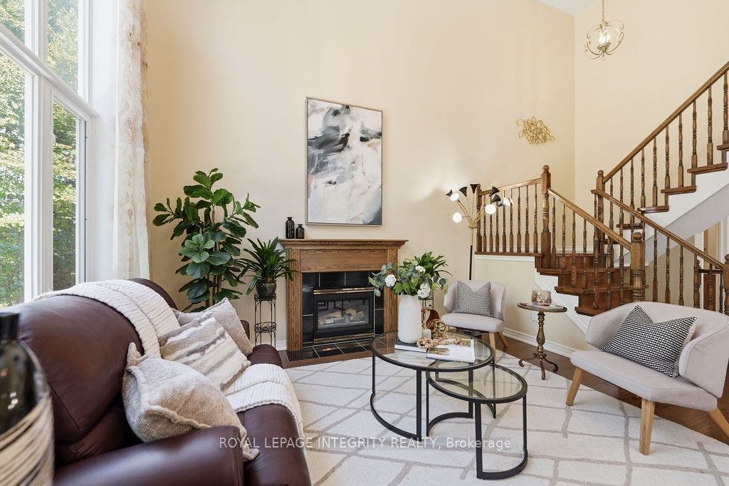 92 Maricona Way, Kanata, Ottawa ON K2T 1H3