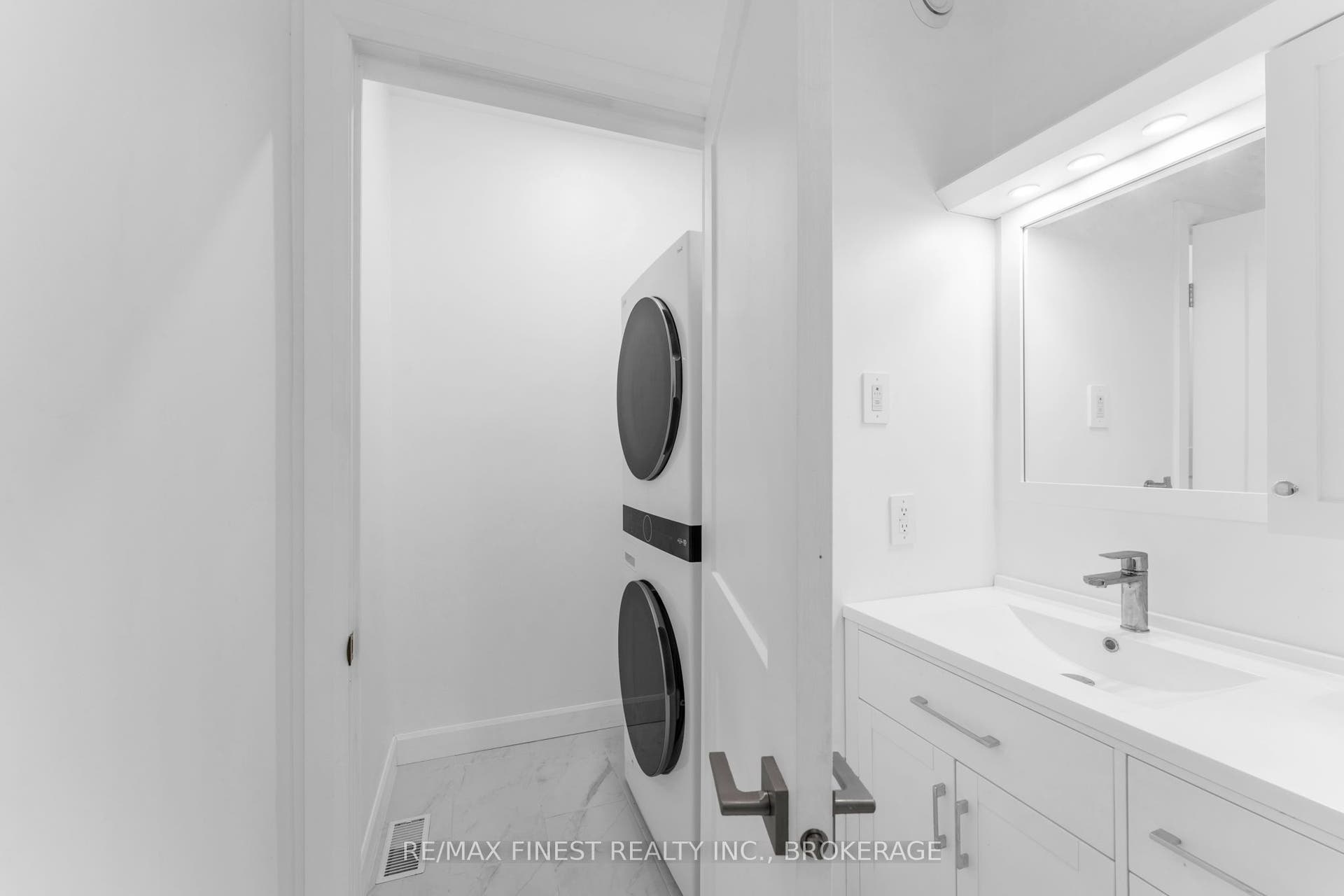 5082 Highway 15 N/A, Kingston, Frontenac ON K0H 2N0