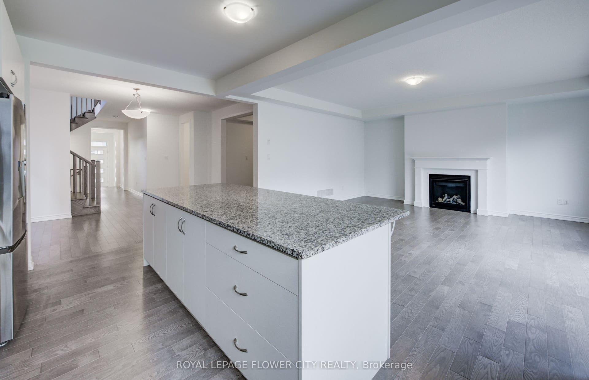 51 William Nador Street, Kitchener, Waterloo ON N2E 3X8 51 William Nador Street, Kitchener, Waterloo ON N2E 3X8
