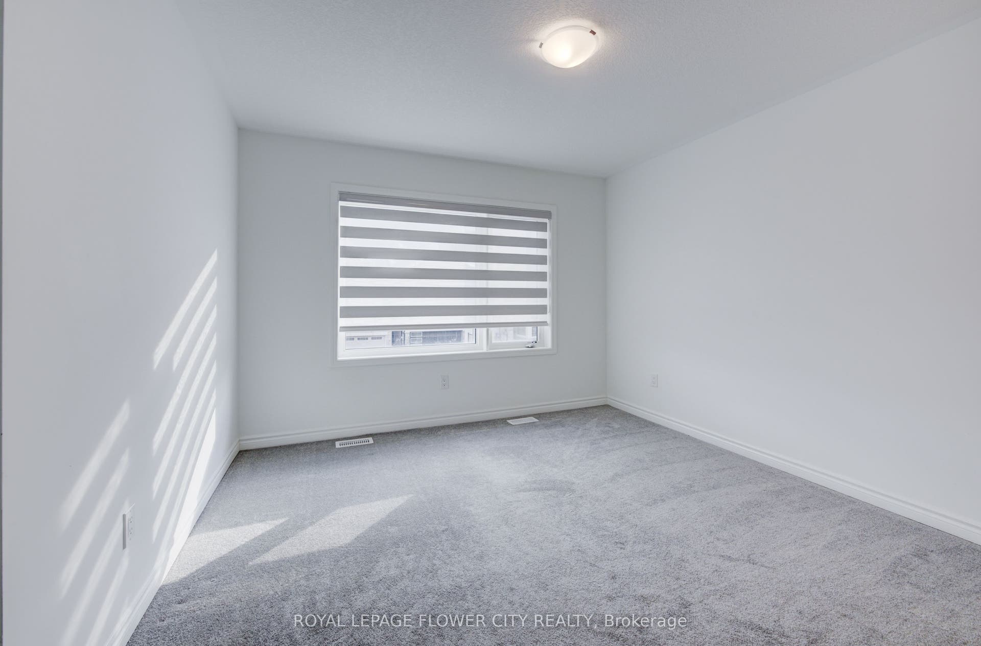 51 William Nador Street, Kitchener, Waterloo ON N2E 3X8 51 William Nador Street, Kitchener, Waterloo ON N2E 3X8