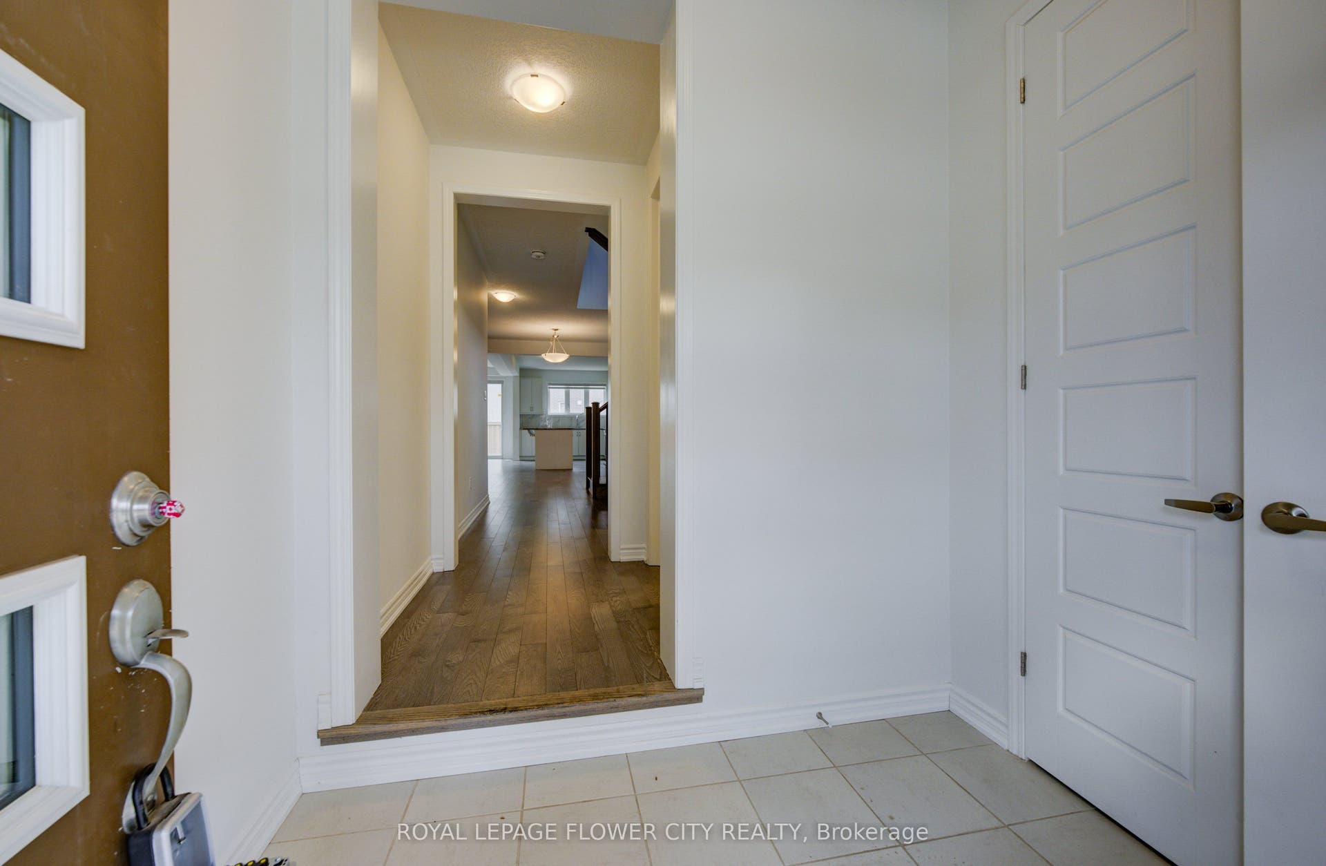 51 William Nador Street, Kitchener, Waterloo ON N2E 3X8 51 William Nador Street, Kitchener, Waterloo ON N2E 3X8