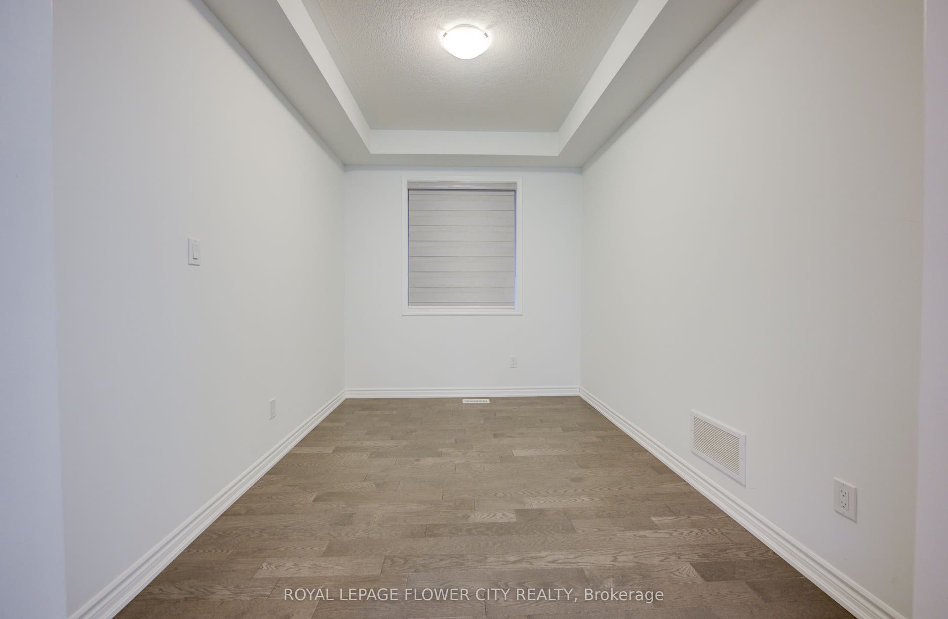 51 William Nador Street, Kitchener, Waterloo ON N2E 3X8 51 William Nador Street, Kitchener, Waterloo ON N2E 3X8