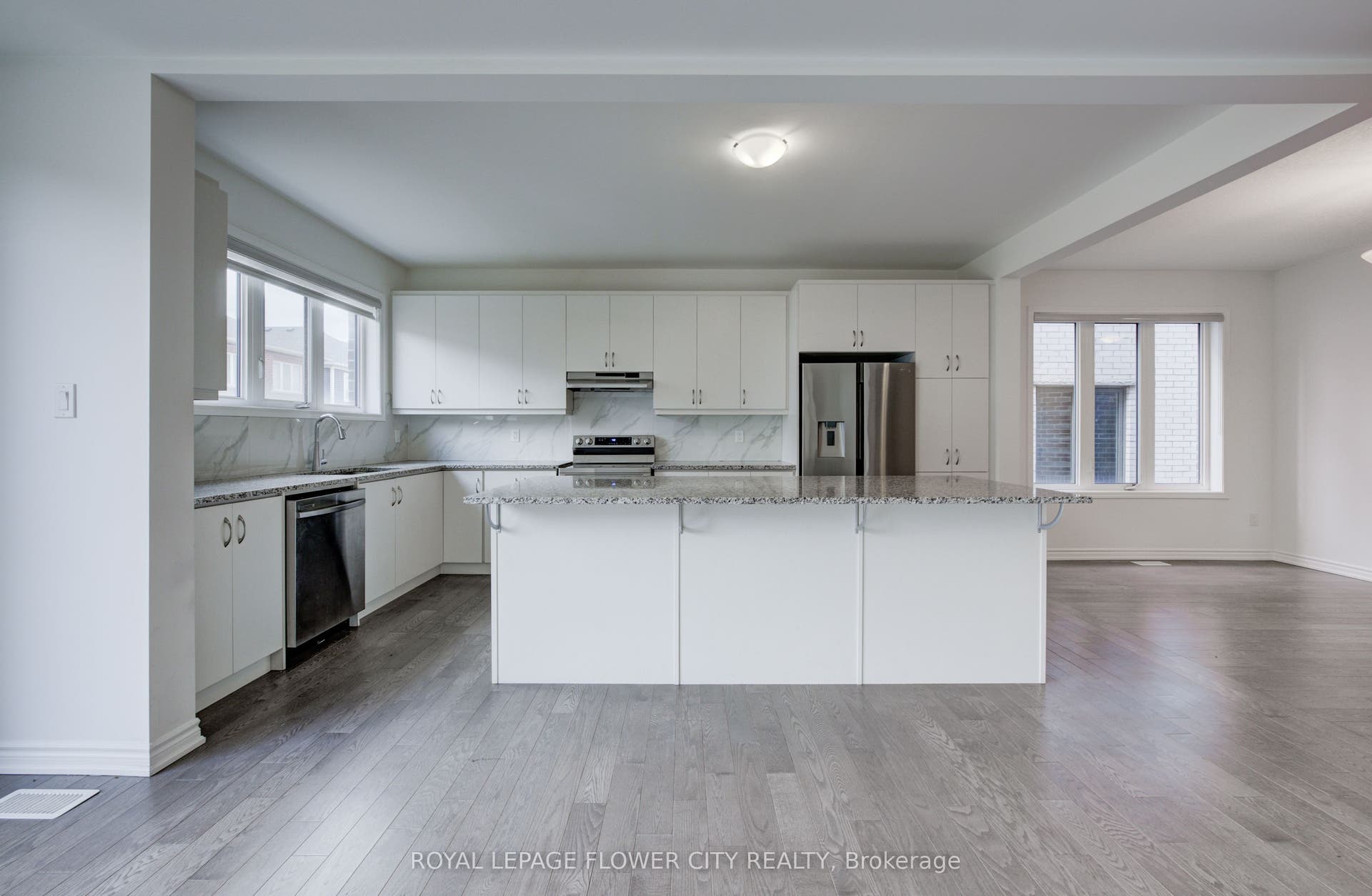 51 William Nador Street, Kitchener, Waterloo ON N2E 3X8 51 William Nador Street, Kitchener, Waterloo ON N2E 3X8