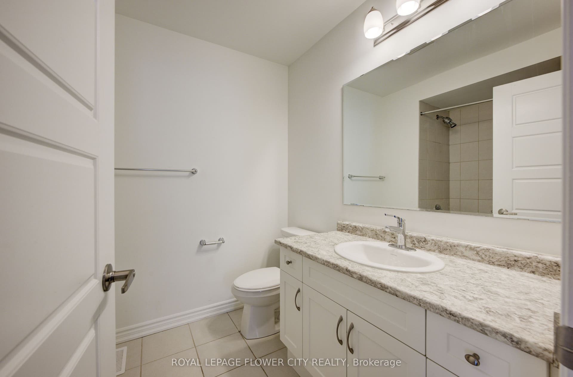 51 William Nador Street, Kitchener, Waterloo ON N2E 3X8 51 William Nador Street, Kitchener, Waterloo ON N2E 3X8