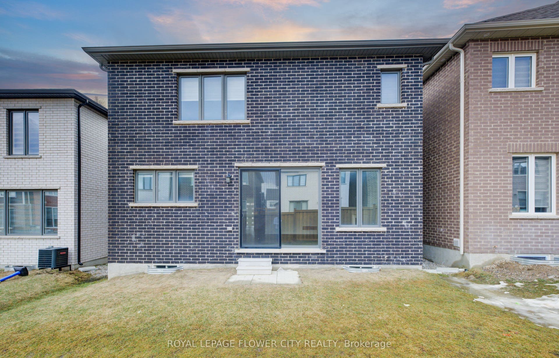 51 William Nador Street, Kitchener, Waterloo ON N2E 3X8 51 William Nador Street, Kitchener, Waterloo ON N2E 3X8