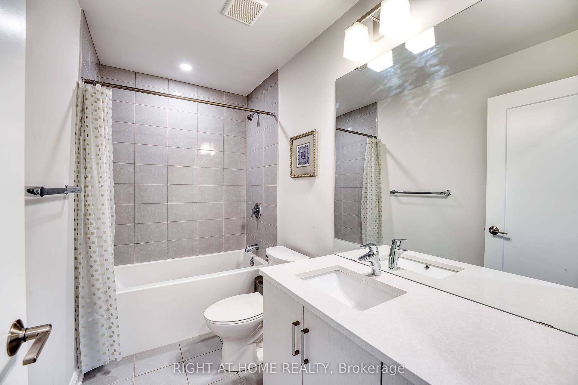 153 BOUNDSTONE Way, Kanata, Ottawa ON K2T 0M5 153 BOUNDSTONE Way, Kanata, Ottawa ON K2T 0M5