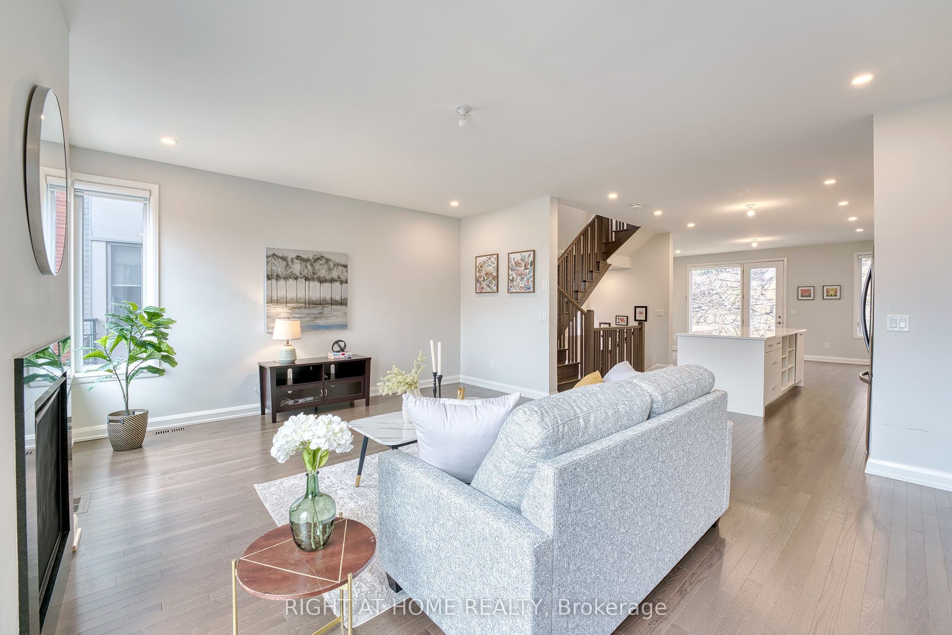 153 BOUNDSTONE Way, Kanata, Ottawa ON K2T 0M5 153 BOUNDSTONE Way, Kanata, Ottawa ON K2T 0M5