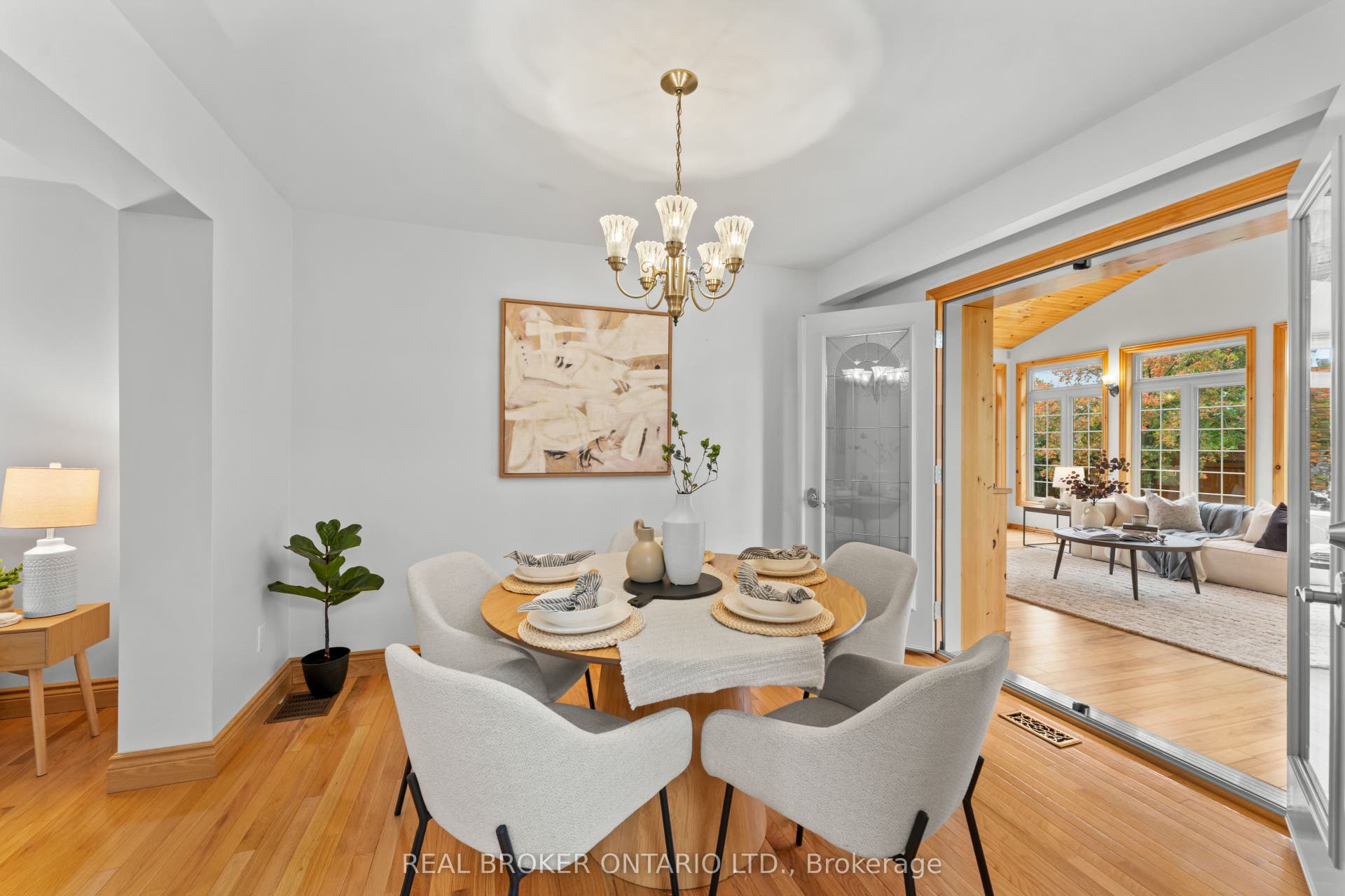 804 Pinewood Drive, Peterborough, Peterborough ON K9K 1L4