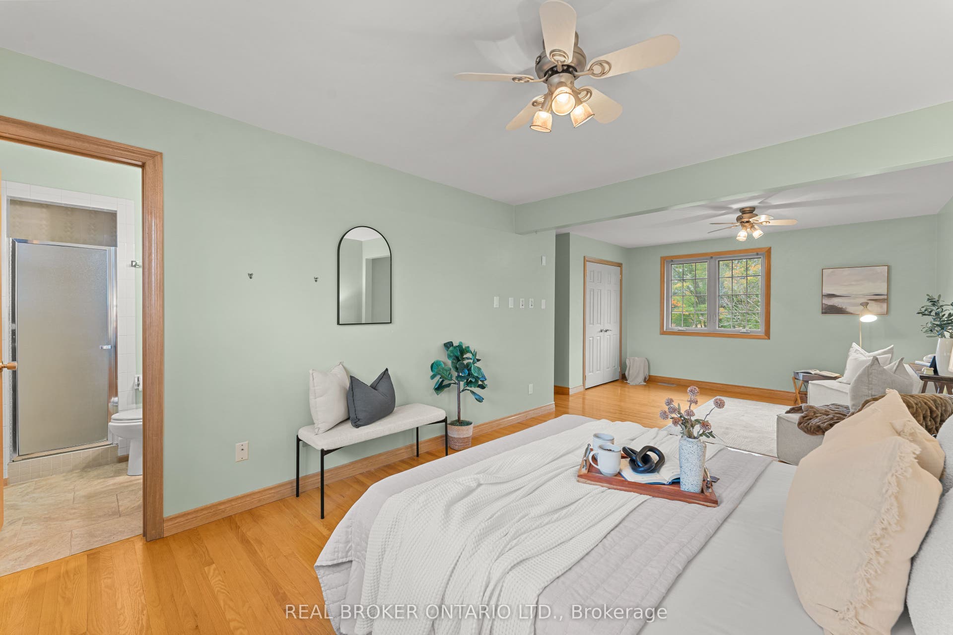 804 Pinewood Drive, Peterborough, Peterborough ON K9K 1L4