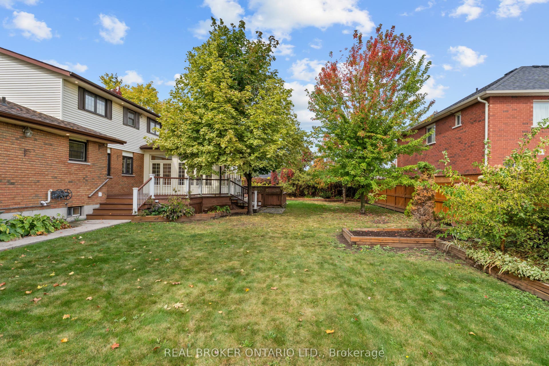 804 Pinewood Drive, Peterborough, Peterborough ON K9K 1L4