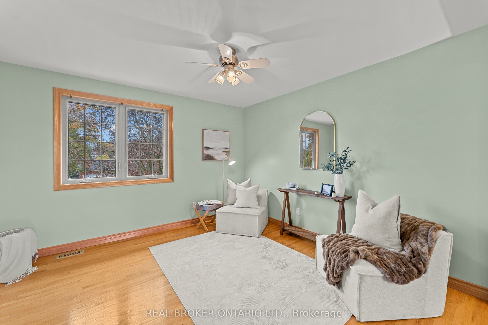 804 Pinewood Drive, Peterborough, Peterborough ON K9K 1L4