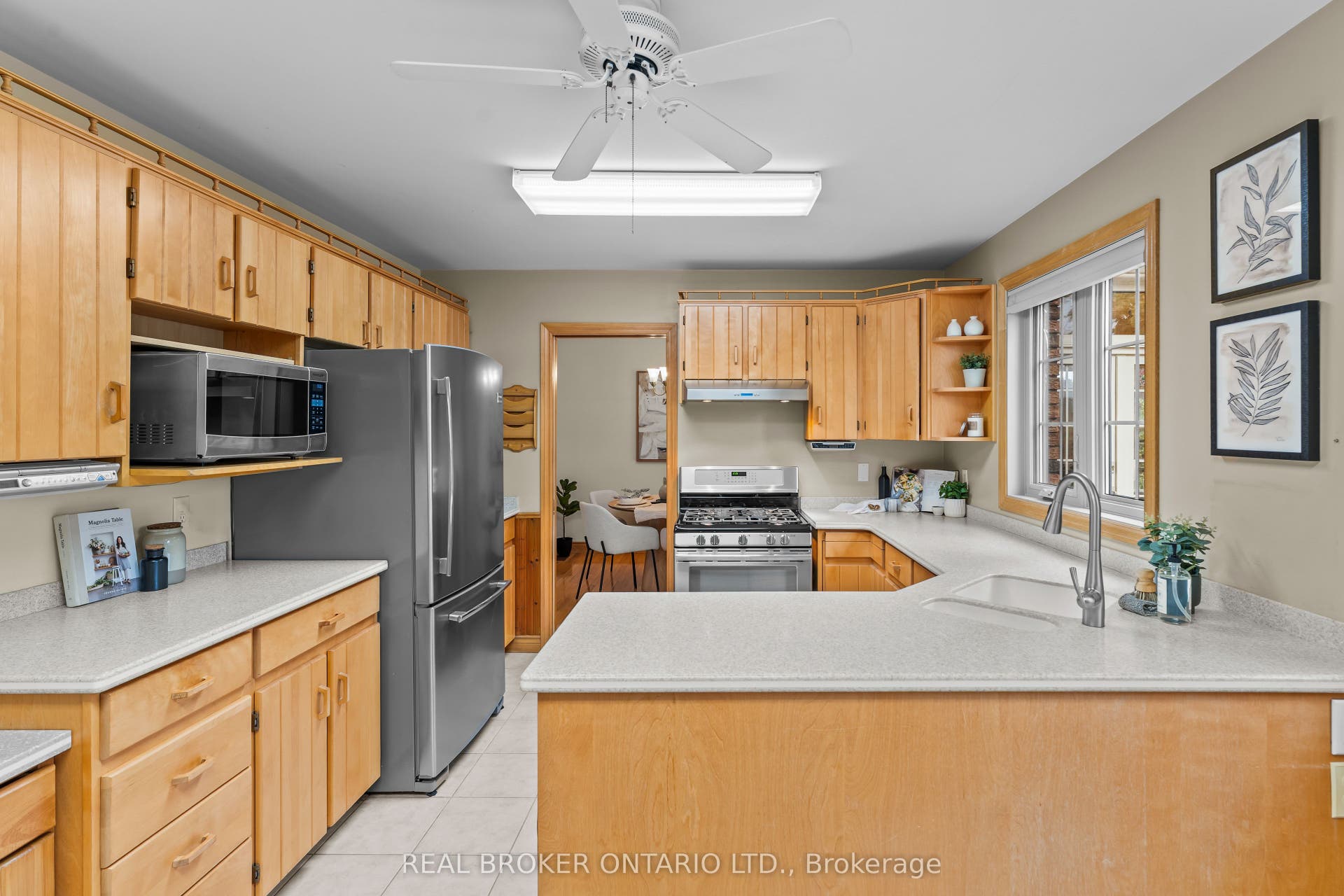 804 Pinewood Drive, Peterborough, Peterborough ON K9K 1L4