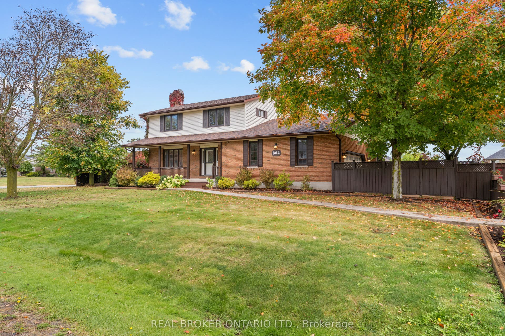 804 Pinewood Drive, Peterborough, Peterborough ON K9K 1L4