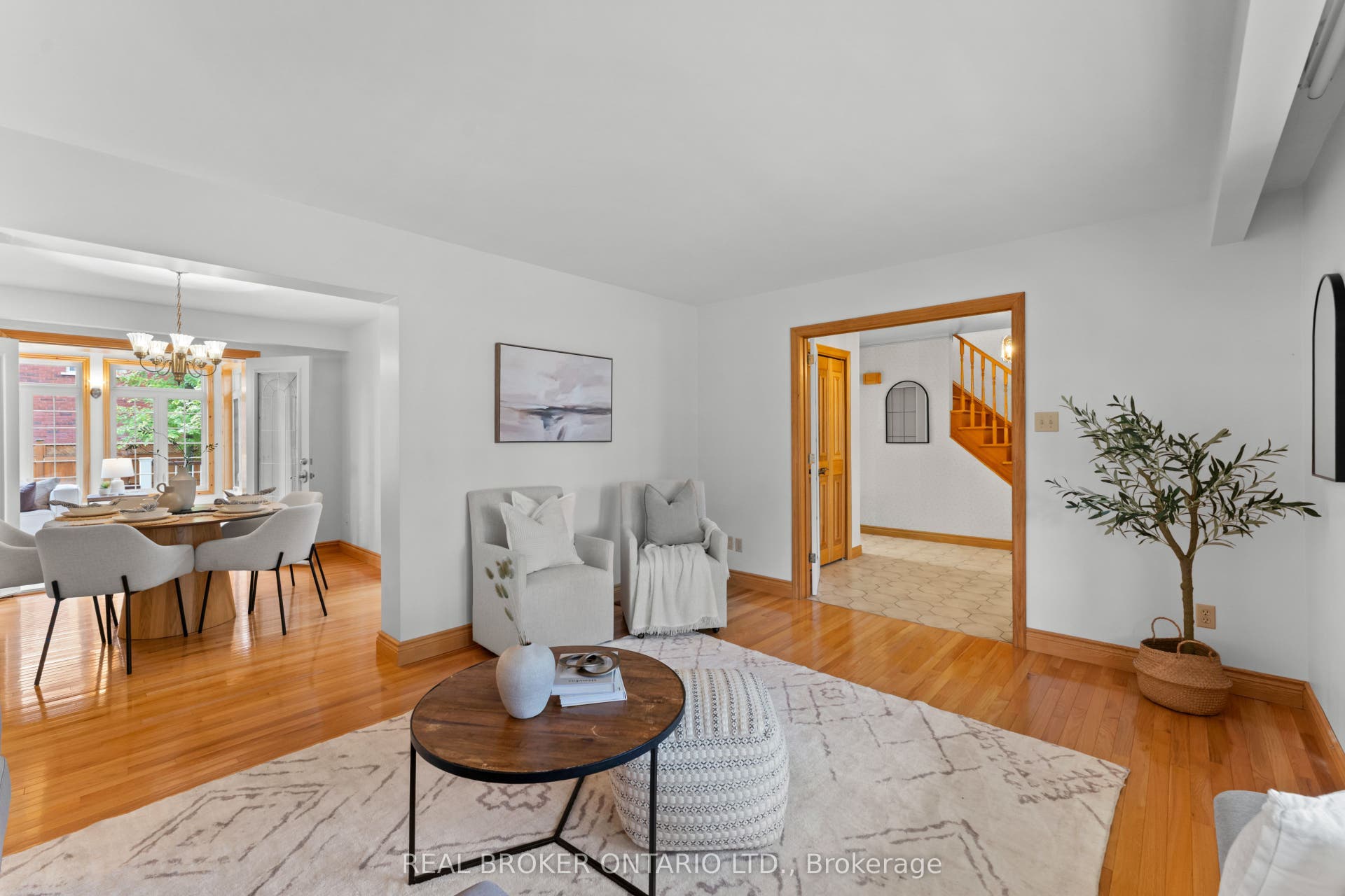 804 Pinewood Drive, Peterborough, Peterborough ON K9K 1L4