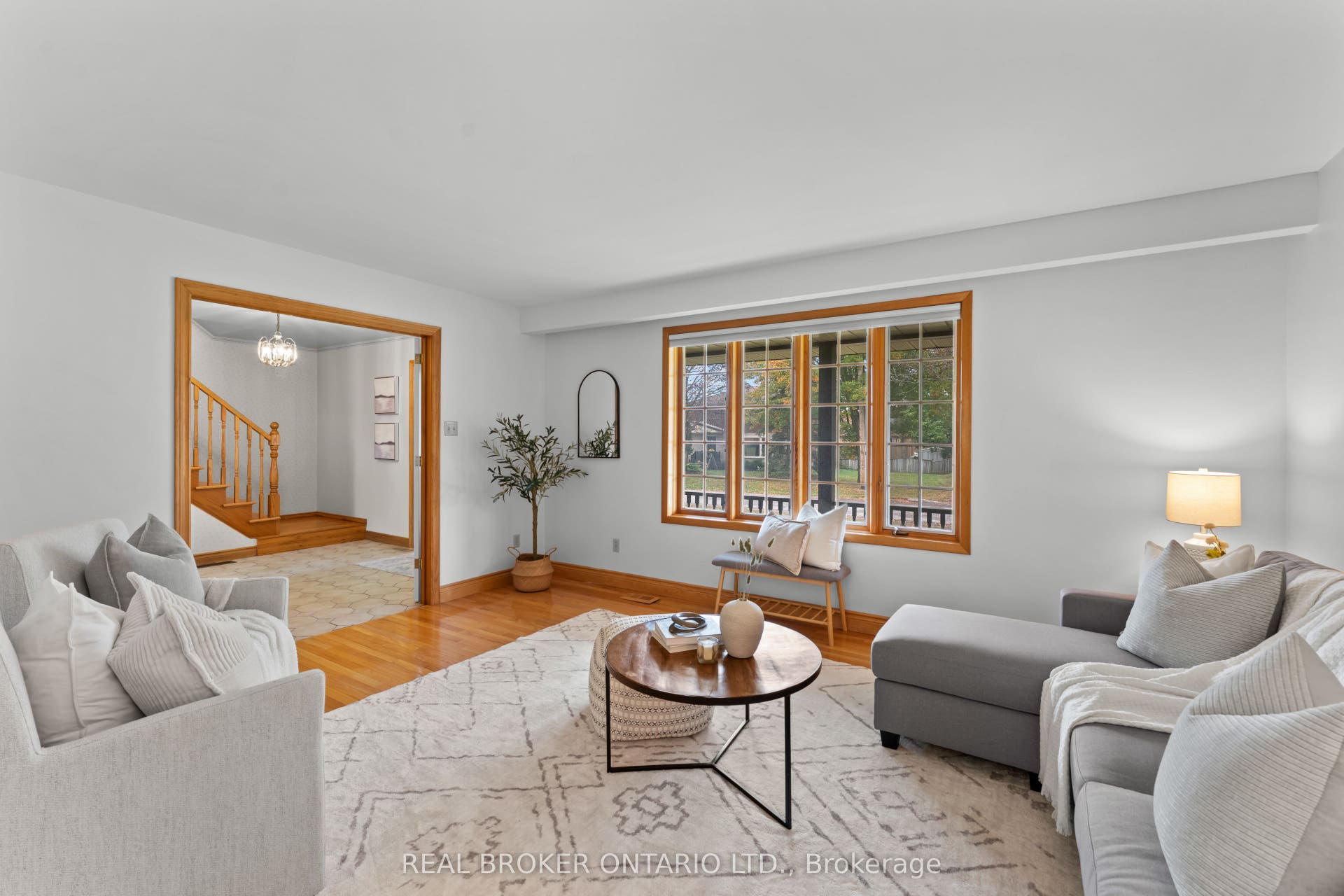 804 Pinewood Drive, Peterborough, Peterborough ON K9K 1L4