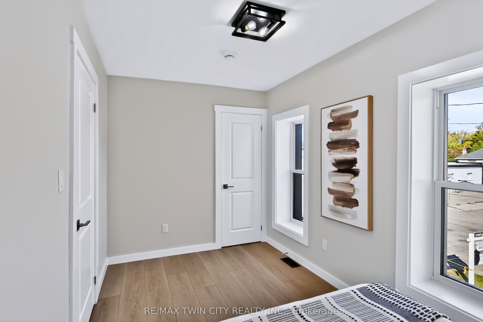 9 Walter Street, Brantford, Brantford ON N3S 1N4