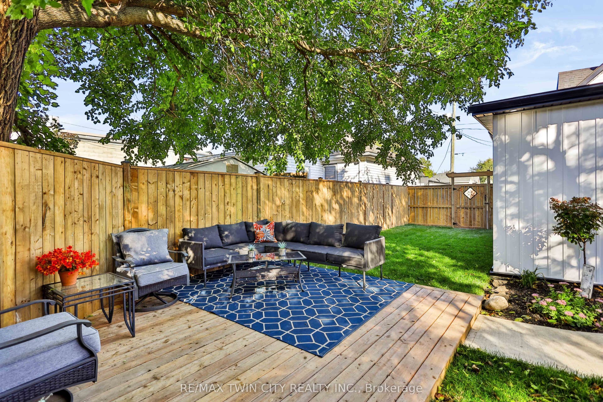 9 Walter Street, Brantford, Brantford ON N3S 1N4