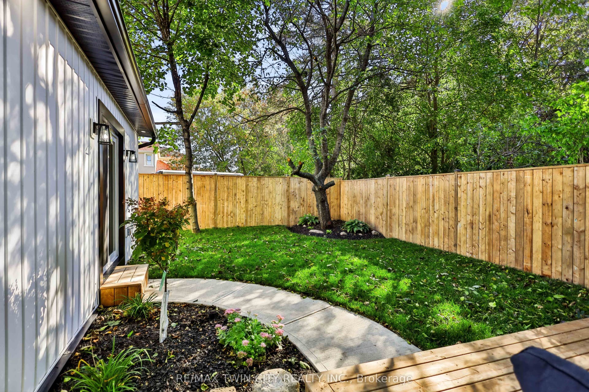 9 Walter Street, Brantford, Brantford ON N3S 1N4