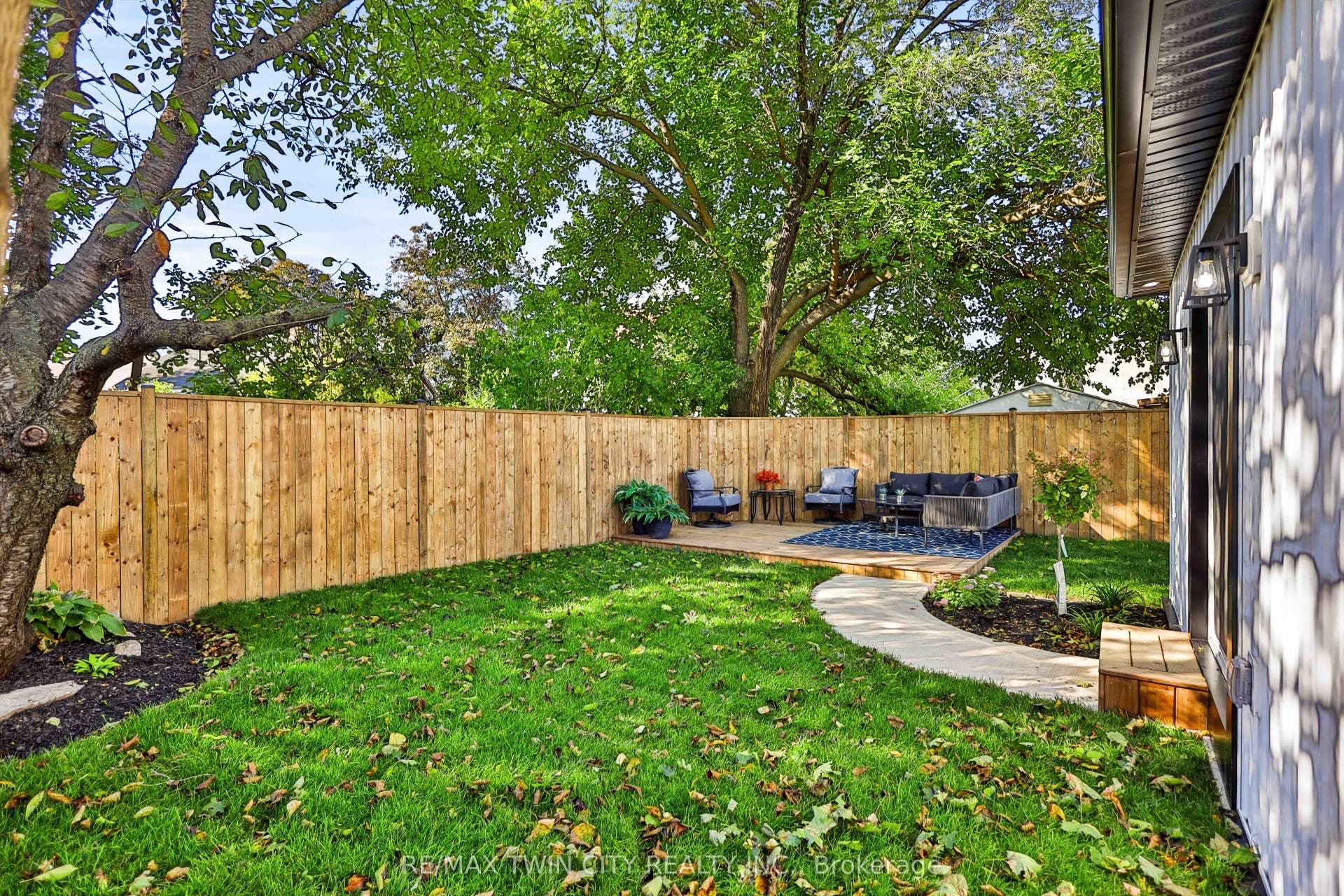 9 Walter Street, Brantford, Brantford ON N3S 1N4