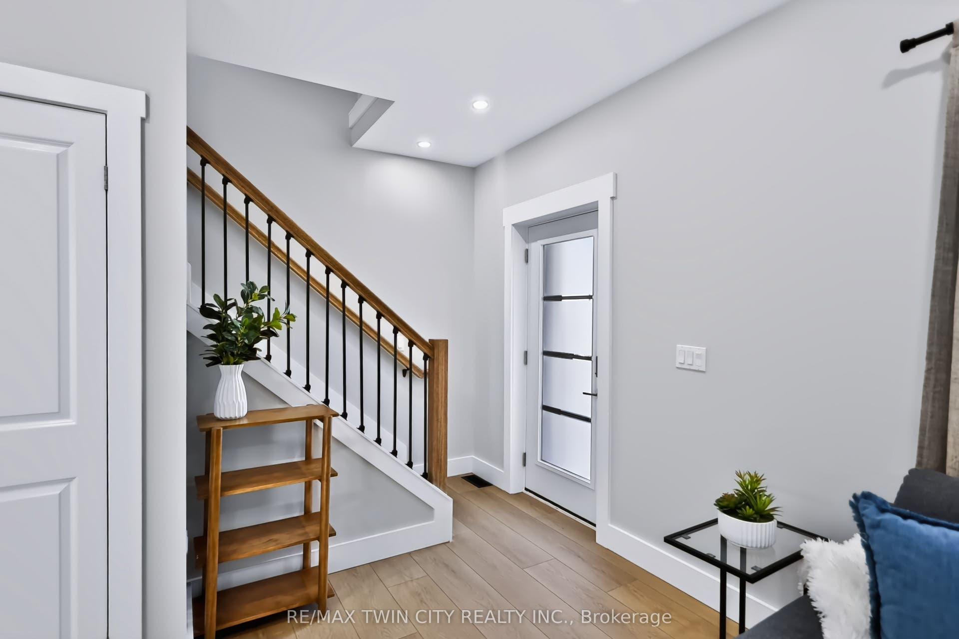 9 Walter Street, Brantford, Brantford ON N3S 1N4