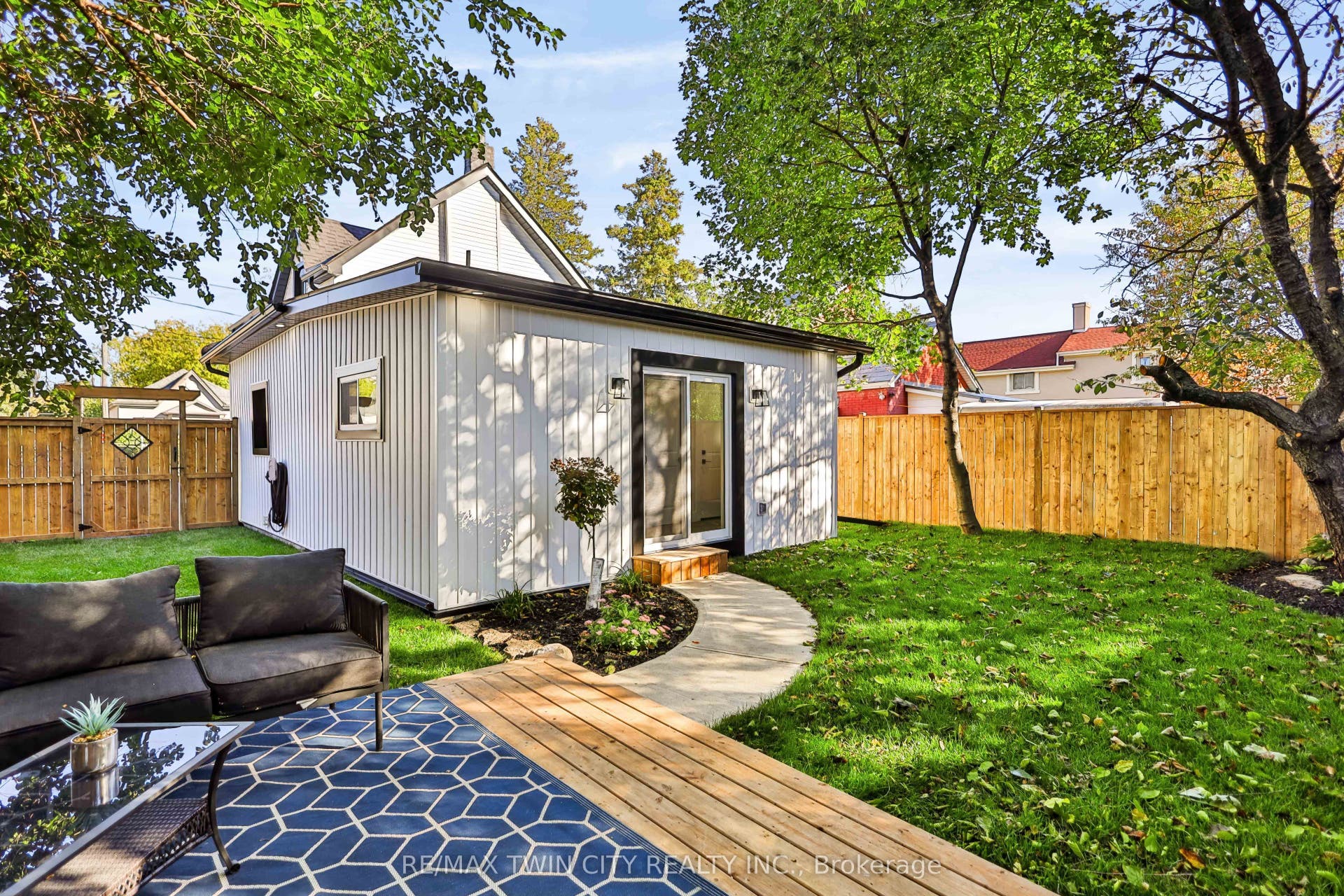 9 Walter Street, Brantford, Brantford ON N3S 1N4