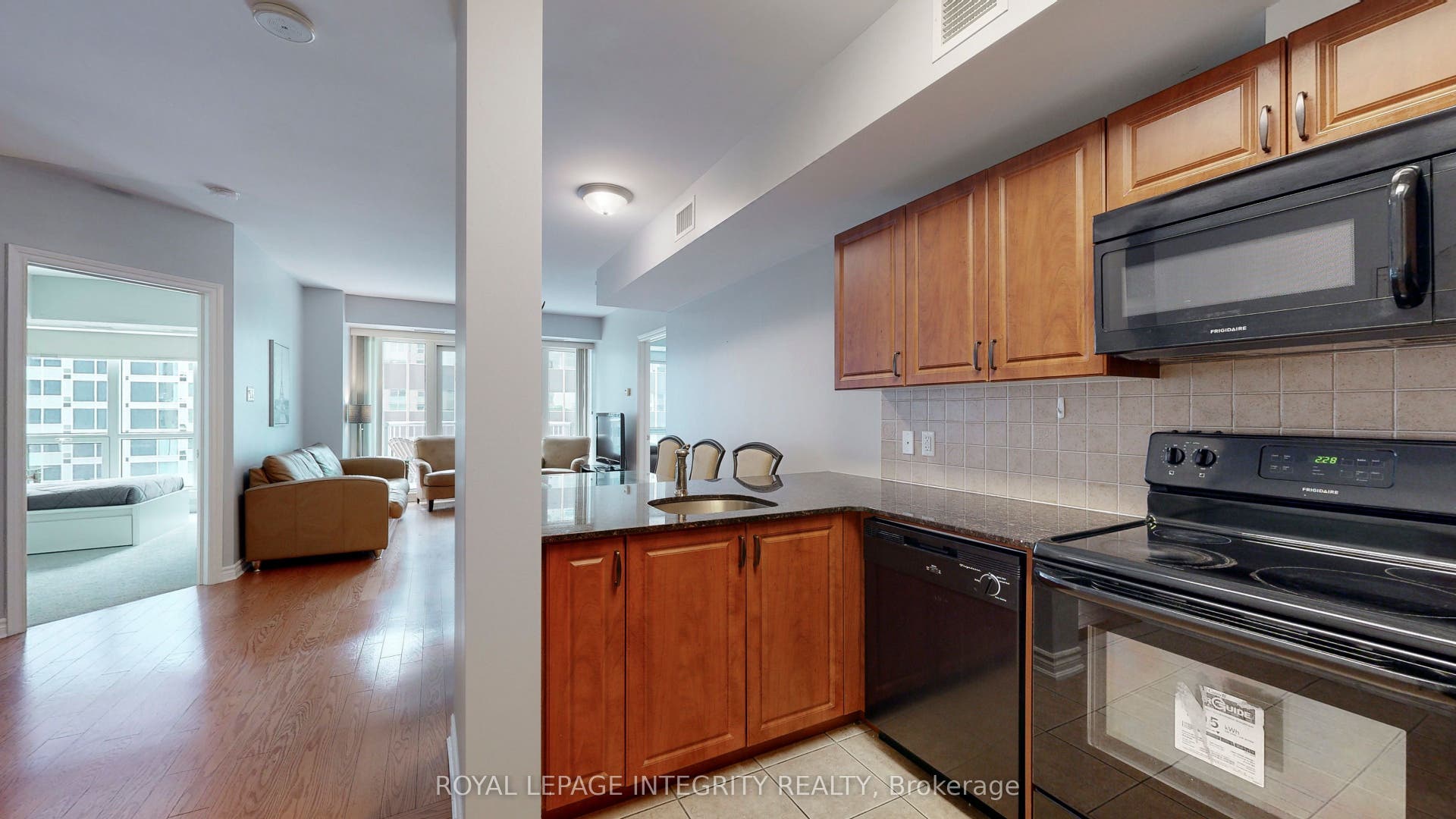 234 Rideau Street, #903, Lower Town - Sandy Hill, Ottawa ON K1N 0A9 234 Rideau Street, #903, Lower Town - Sandy Hill, Ottawa ON K1N 0A9