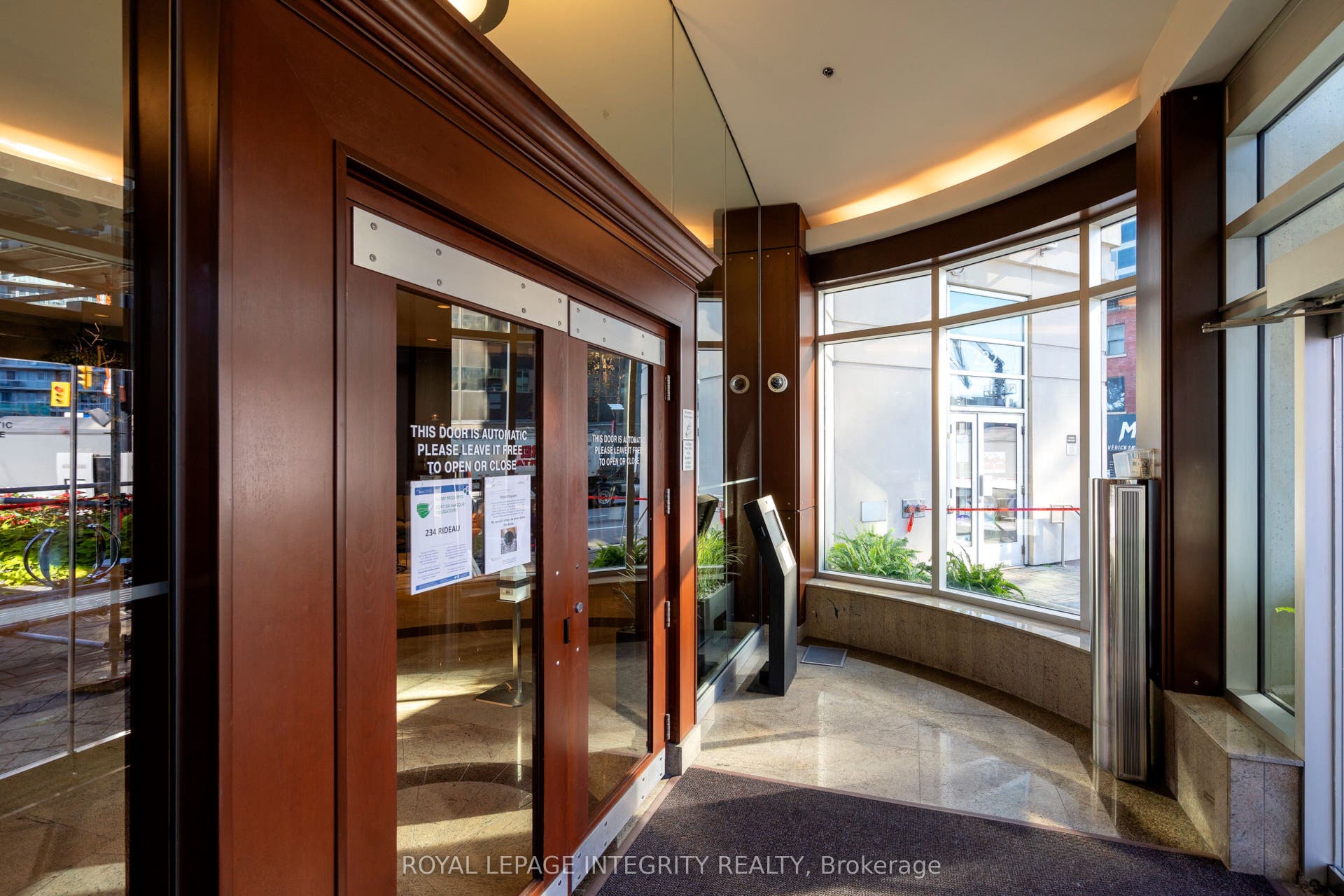 234 Rideau Street, #903, Lower Town - Sandy Hill, Ottawa ON K1N 0A9 234 Rideau Street, #903, Lower Town - Sandy Hill, Ottawa ON K1N 0A9