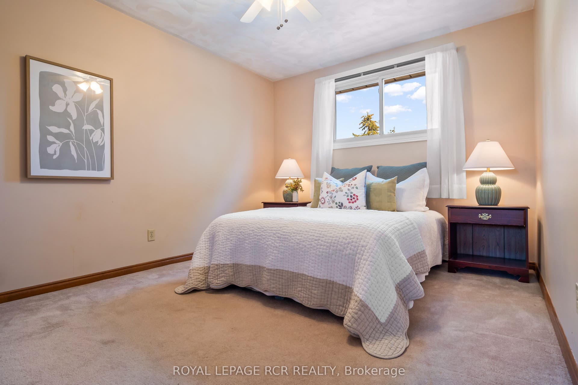 137 White Pine Crescent, Waterloo, Waterloo ON N2V 1B3 137 White Pine Crescent, Waterloo, Waterloo ON N2V 1B3