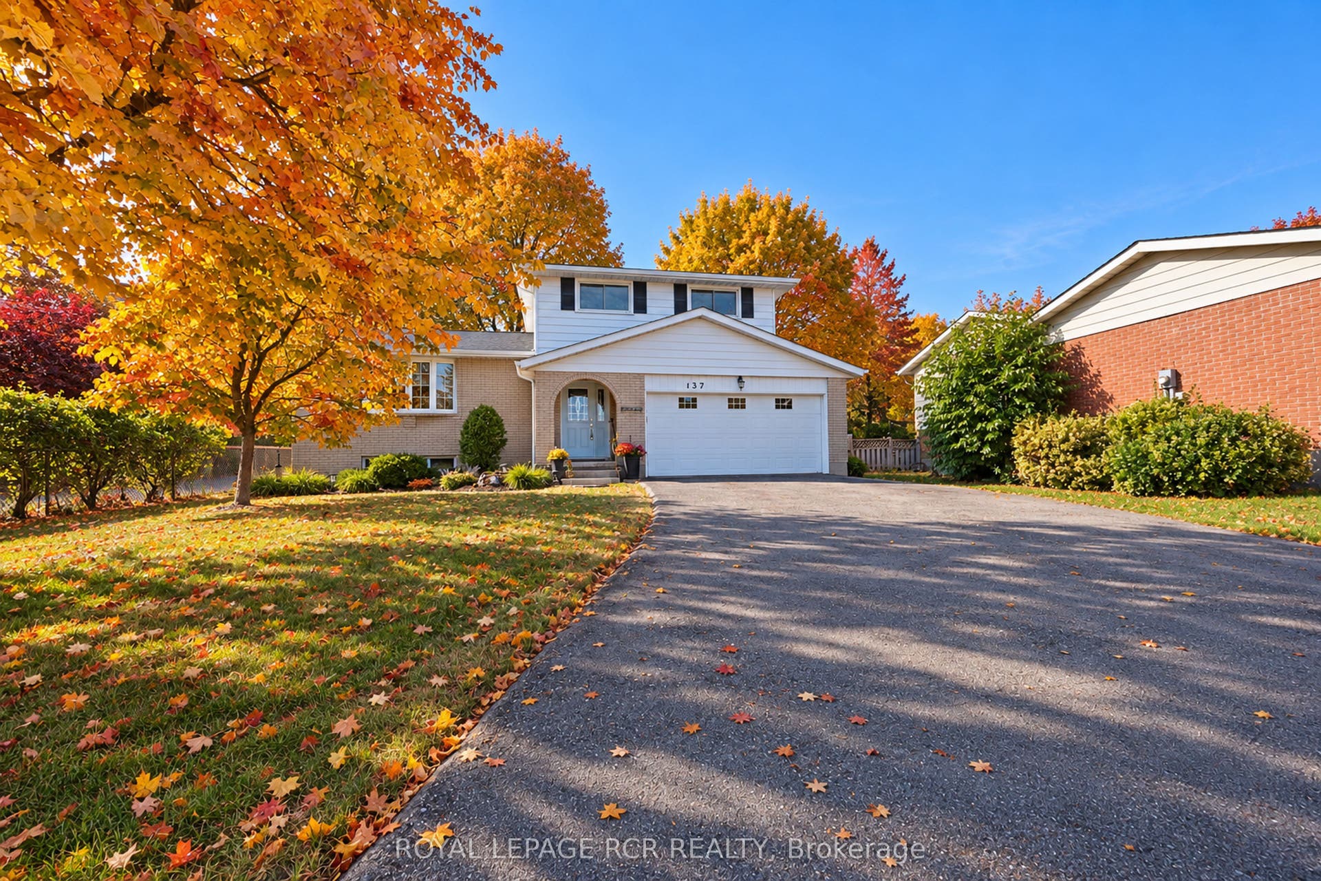 137 White Pine Crescent, Waterloo, Waterloo ON N2V 1B3 137 White Pine Crescent, Waterloo, Waterloo ON N2V 1B3