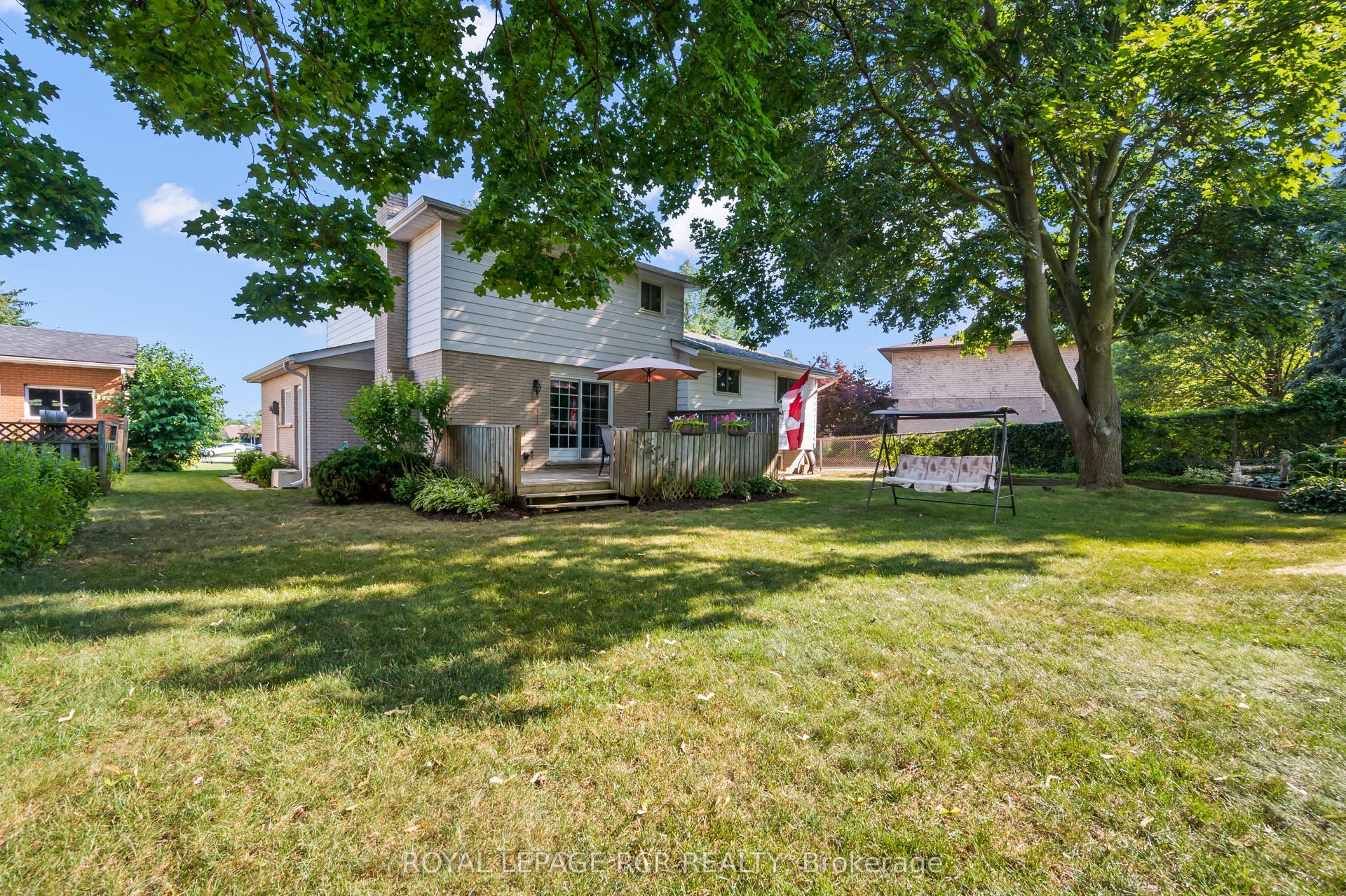 137 White Pine Crescent, Waterloo, Waterloo ON N2V 1B3 137 White Pine Crescent, Waterloo, Waterloo ON N2V 1B3