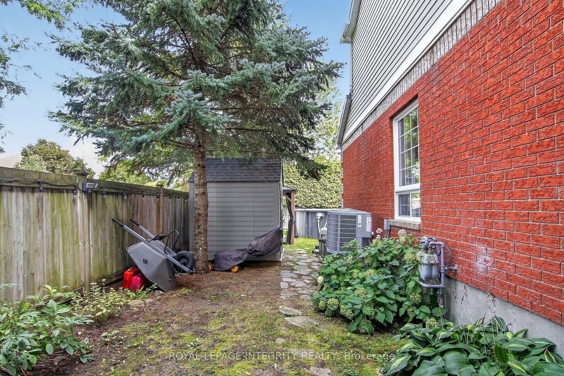 1 Chantilly Gate, Stittsville - Munster - Richmond, Ottawa ON K2S 2B2