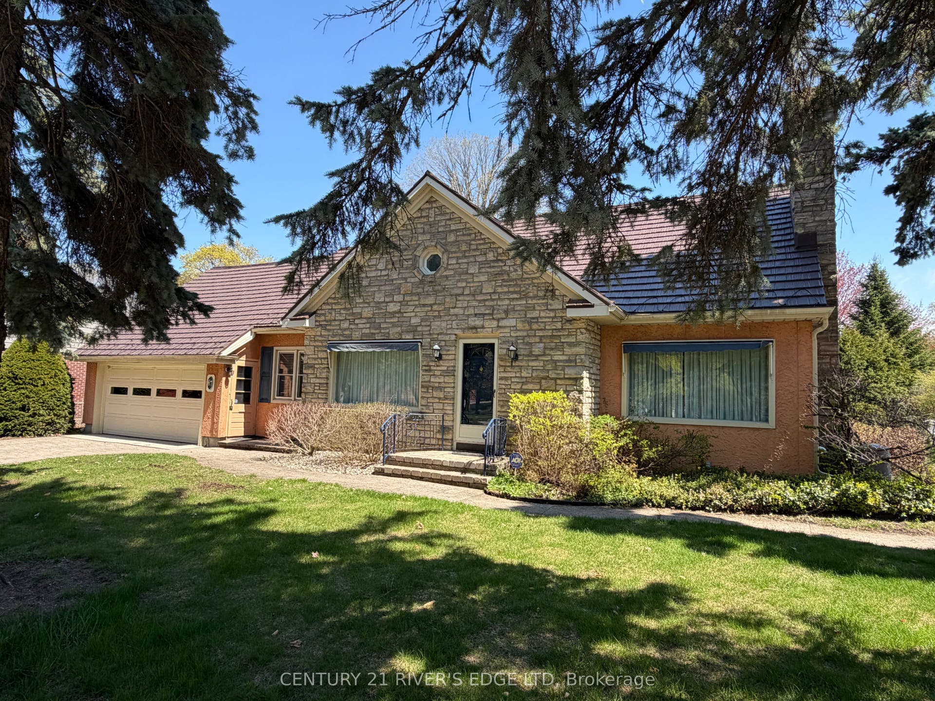 67 North Augusta Road, Brockville, Leeds And Grenville ON K6V 2X7