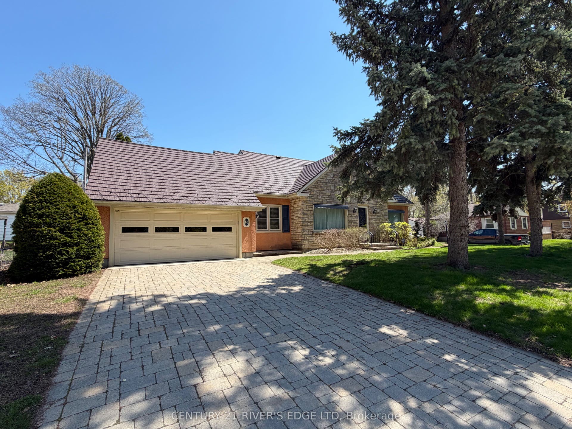 67 North Augusta Road, Brockville, Leeds And Grenville ON K6V 2X7