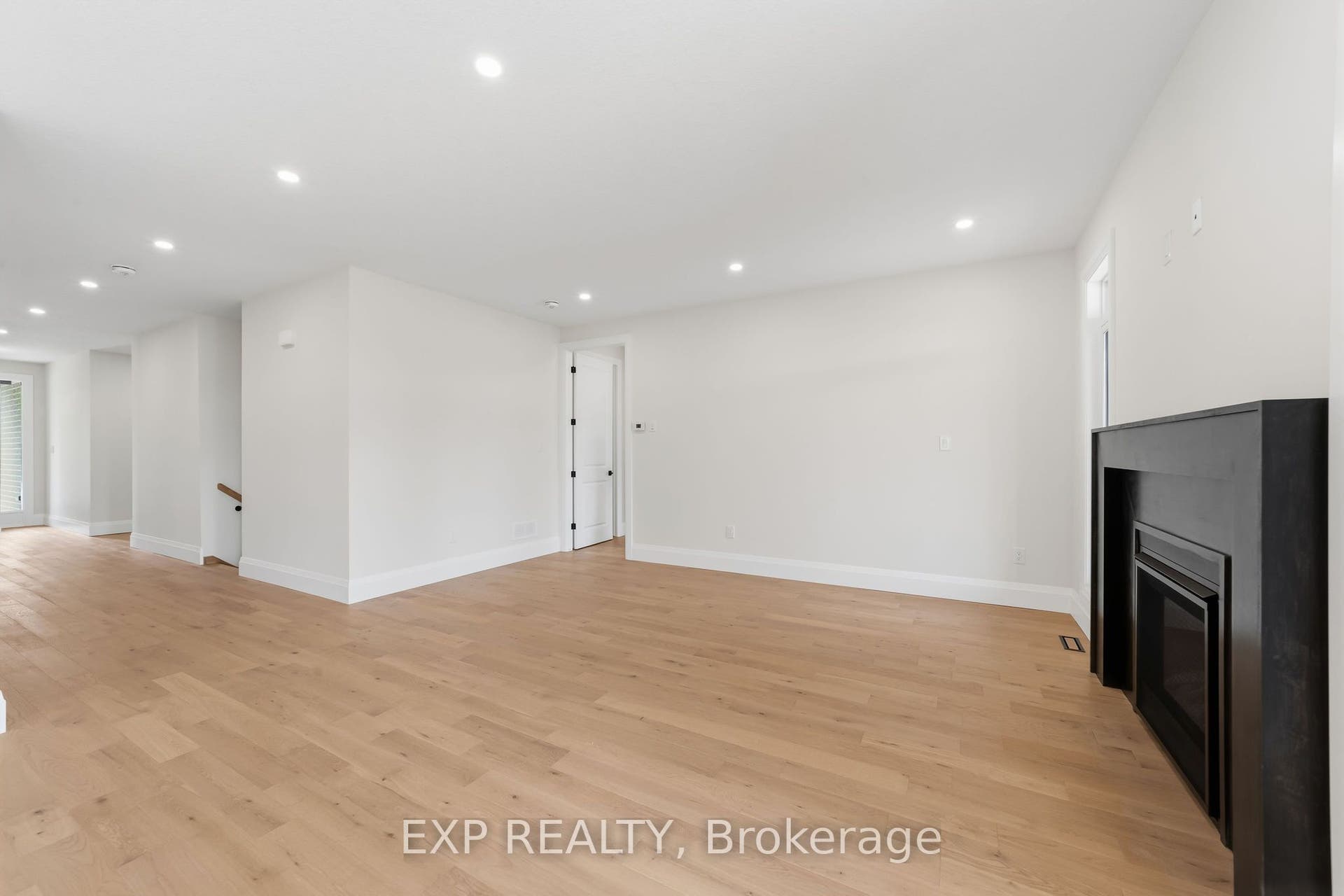 404 Erie Street, Warwick, Lambton ON N0M 2S0