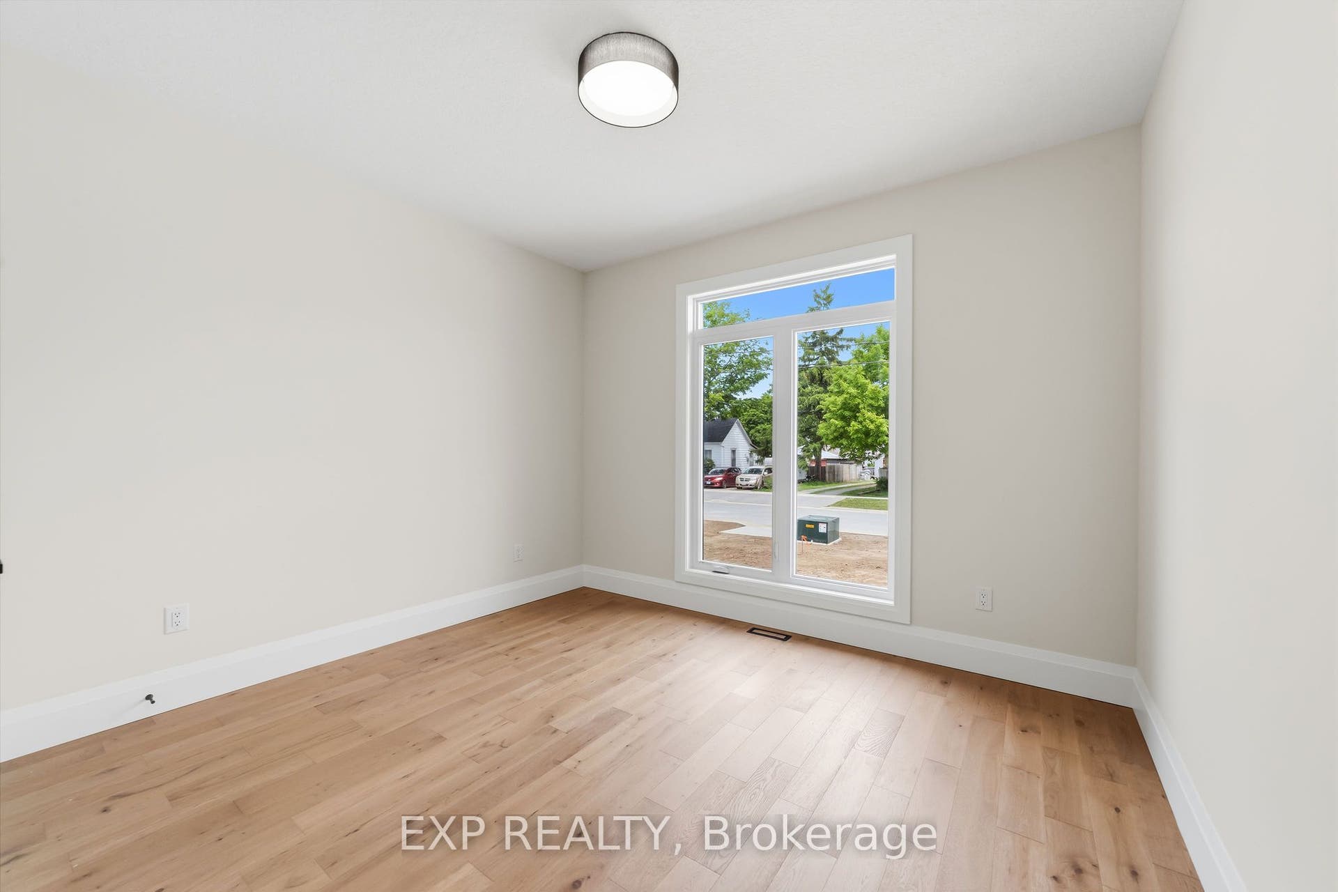 404 Erie Street, Warwick, Lambton ON N0M 2S0