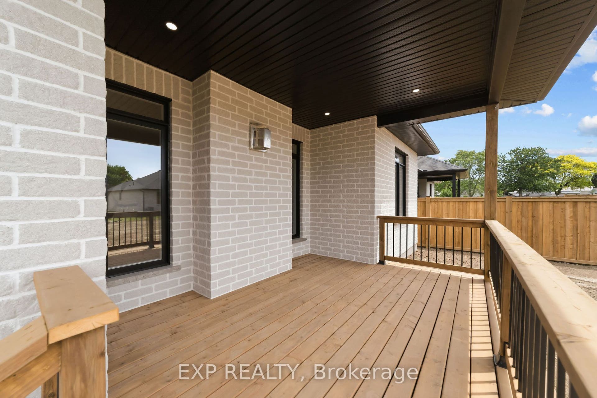 404 Erie Street, Warwick, Lambton ON N0M 2S0